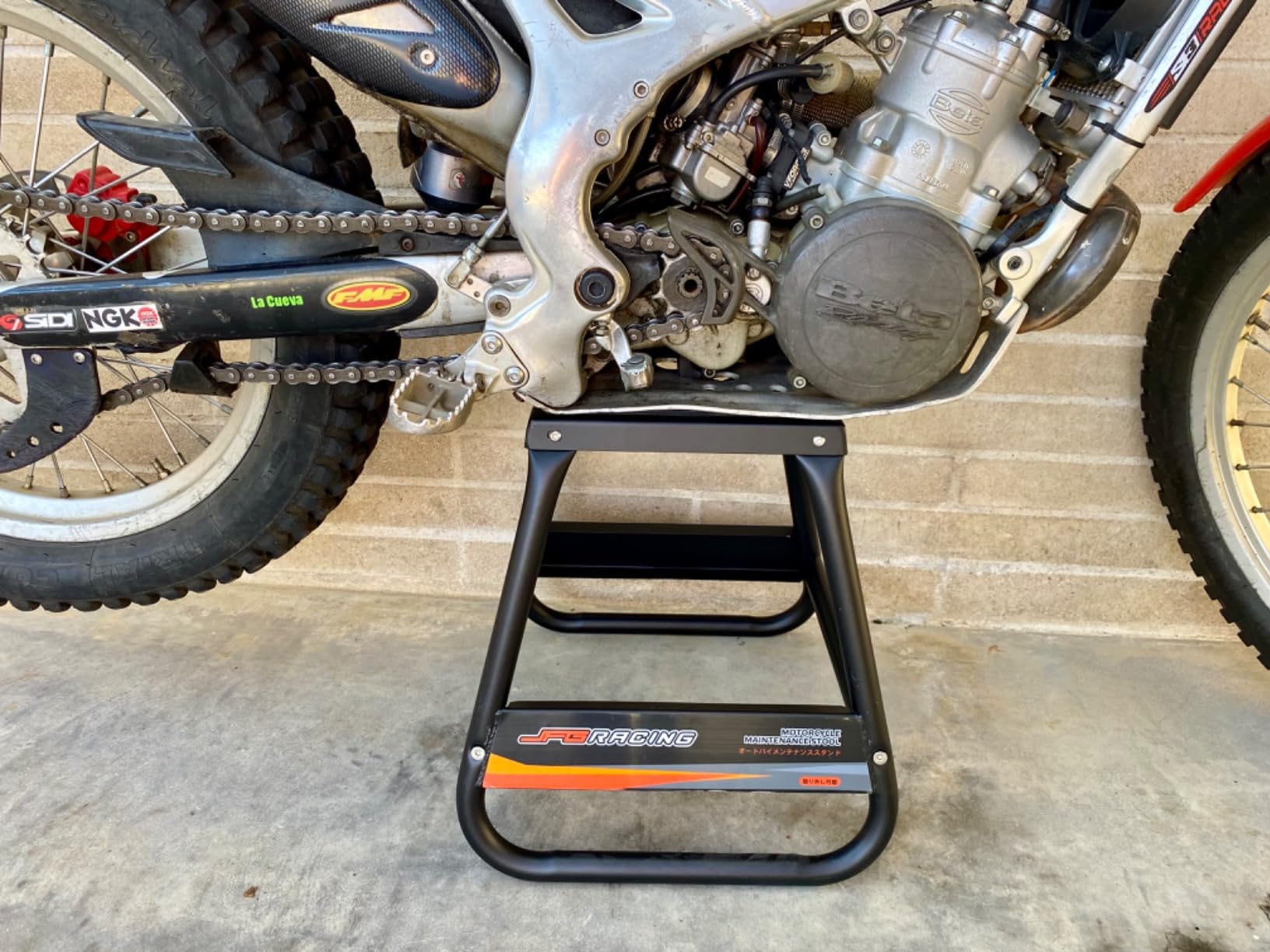 JFG RACING Detachable Dirt Bike Stand,Universal Motorcycle Lift Jack customer photo 2