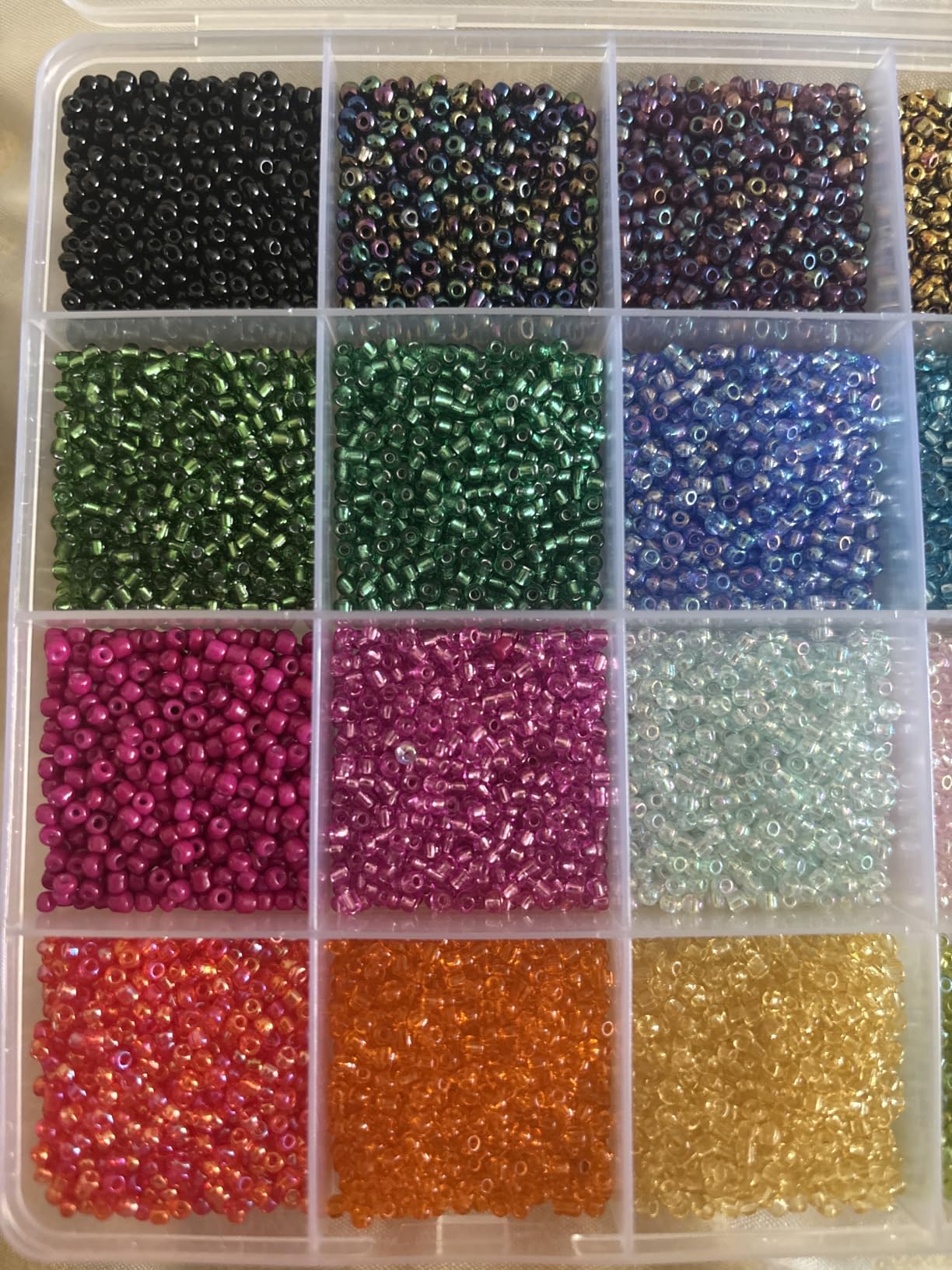 Ybxjges 24000Pcs 2mm Glass Seed Beads Kit, with 28 Colors Small Beads Kit for Girls,Women and Adults,Bracelets, Necklaces,Earring,Jewelry Making Supplies customer photo 2