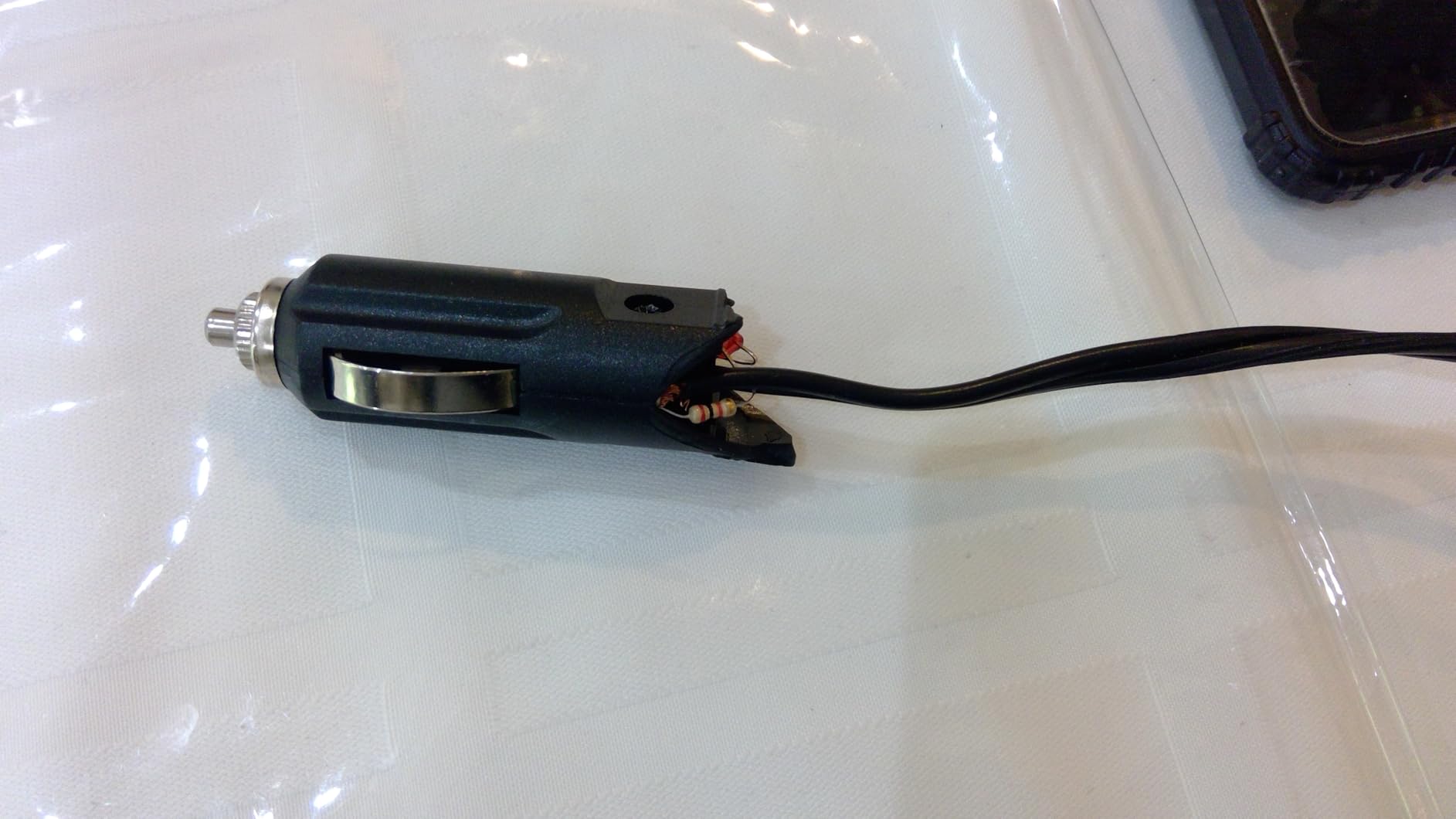 AstroAI Tire Inflator Portable Air Compressor 12V DC Integrated Storage customer photo 2