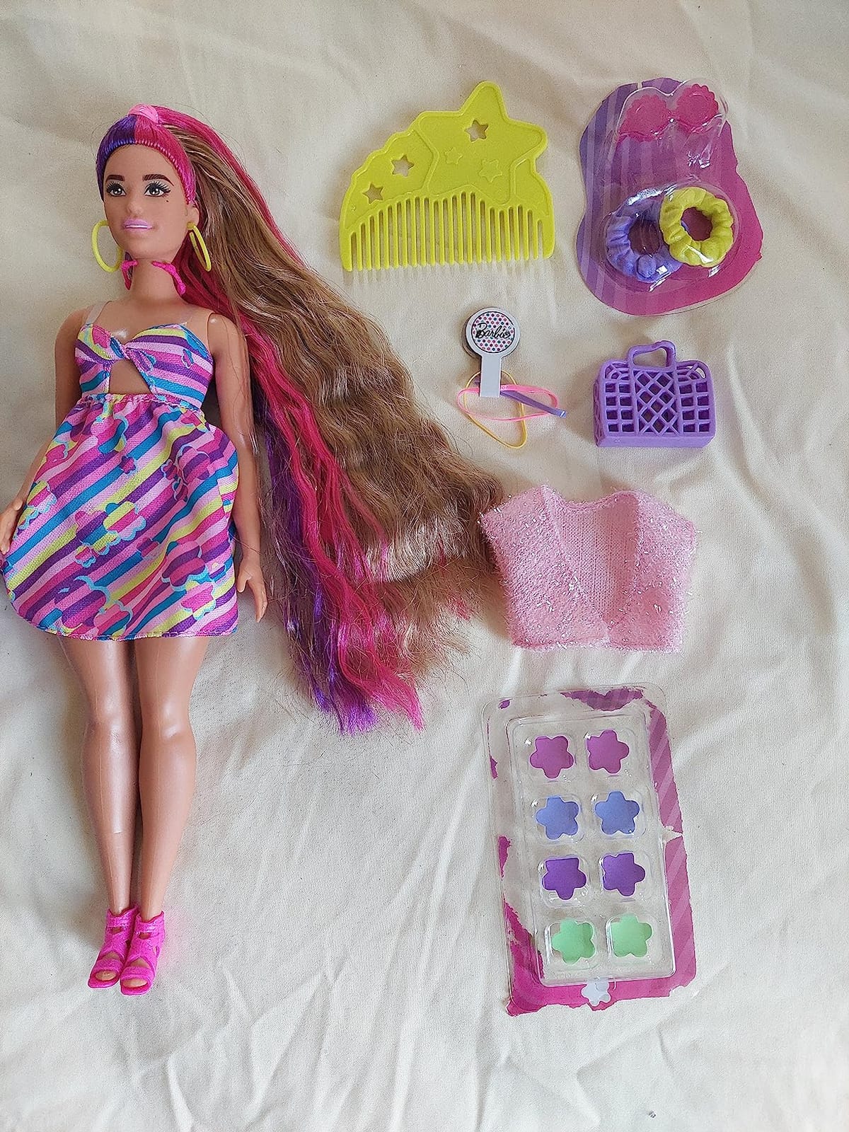Barbie Totally Hair Doll, Butterfly-Themed with 8.5-inch Fantasy Hair & 15 Styling Accessories (8 with Color-Change Feature) customer photo 1
