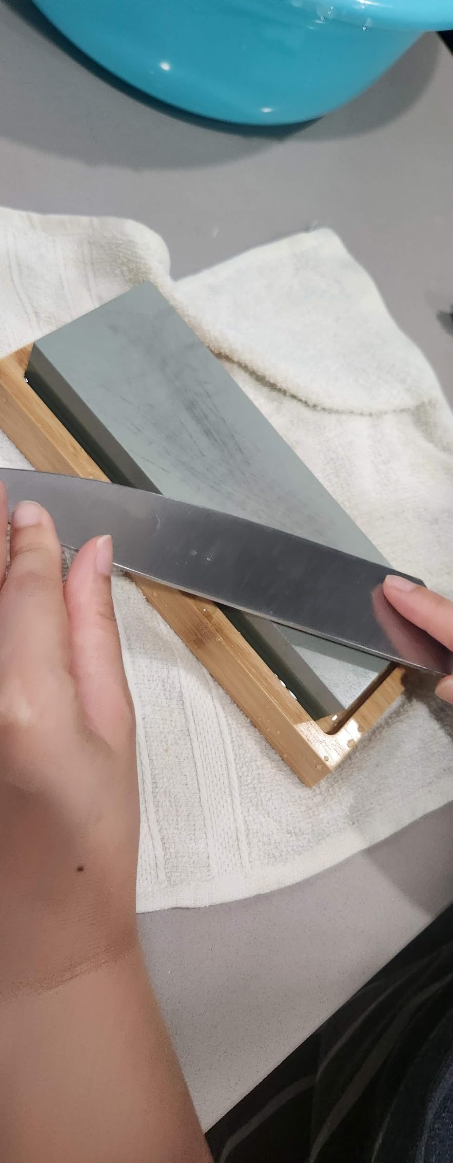 Knife Sharpening Stone Kit – 400/1000 3000/8000 Grit Wet Kitchen Whetstone Knife Sharpener Set with Non-slip Bamboo Rubber Base, Angle Guide, Flattening, Leather Strop and Cut Resistant Gloves customer photo 1
