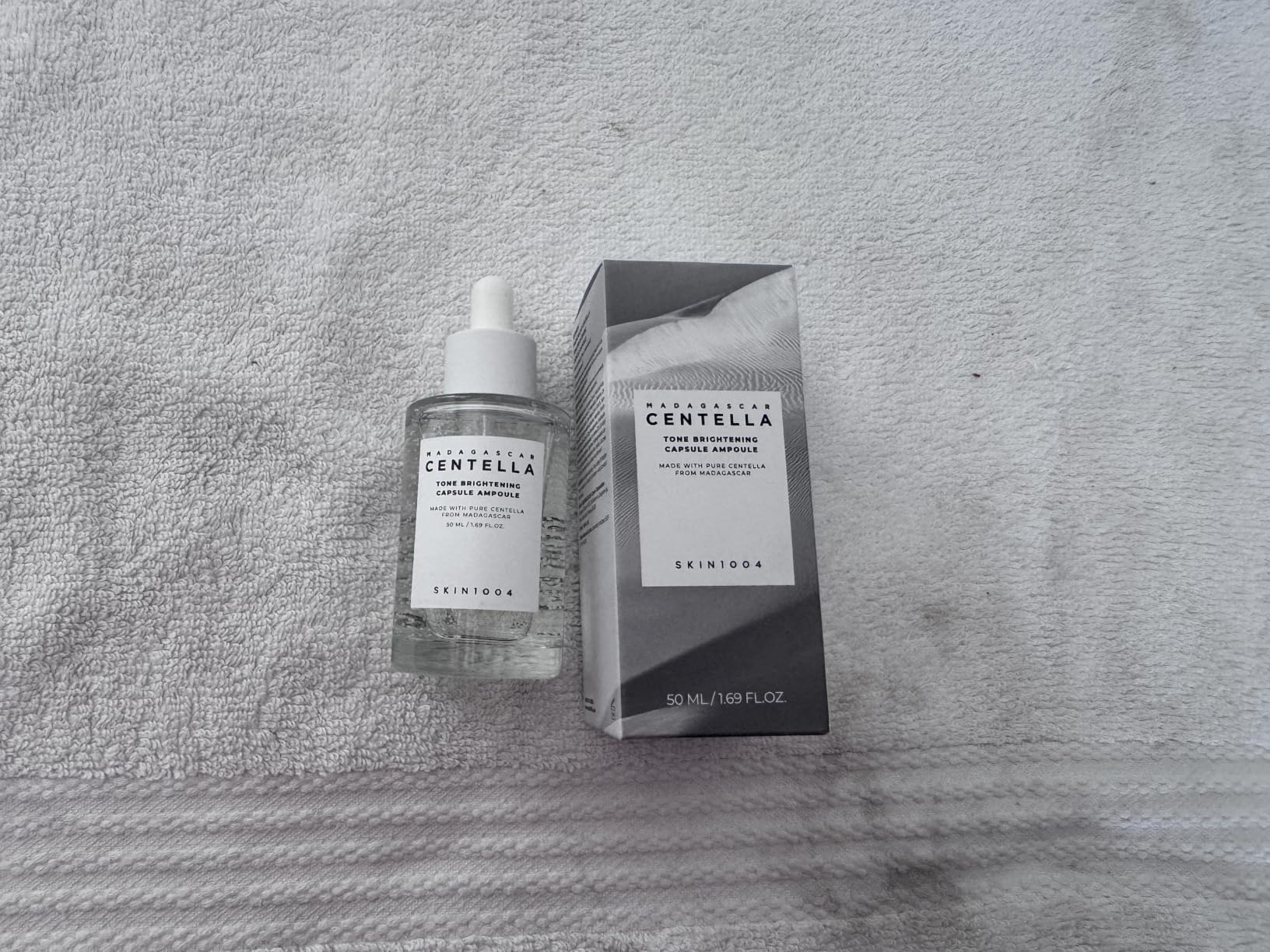 SKIN1004 Tone Balancing Capsule Ampoule, Niacinamide & Centella Serum for Face, Korean Hydrating Facial Serum for Unevne Skin Tone with Tranexamic Acid, Korean Skin Care, 3.38 fl.oz / 100ml customer photo 2