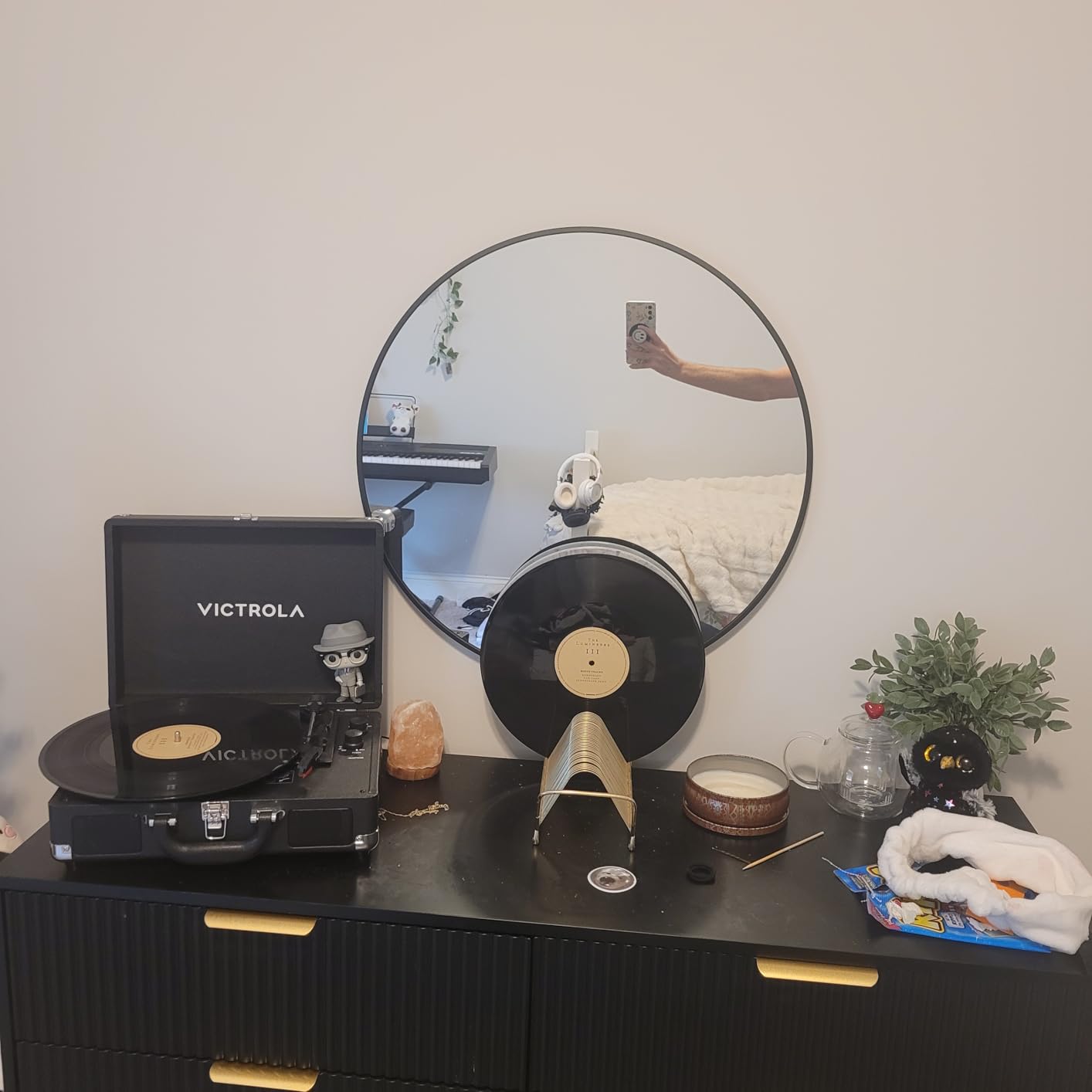 HARRITPURE Round Mirror 30 Black Wall Mounted Circle Mirrors customer photo 2
