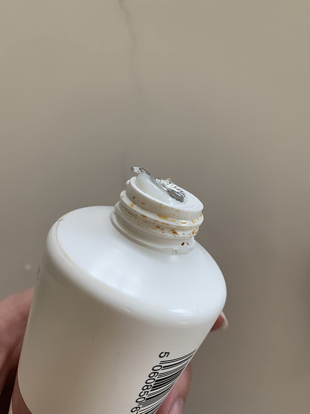 VITA LIBERATA Fabulous Gradual Tanning Lotion - Buildable Formula, Sun-Kissed Tan, Untinted For Minimal Transfer, Lasting Finish, Formulated with Hyaluronic Acid, 6.76 lf.oz customer photo 2