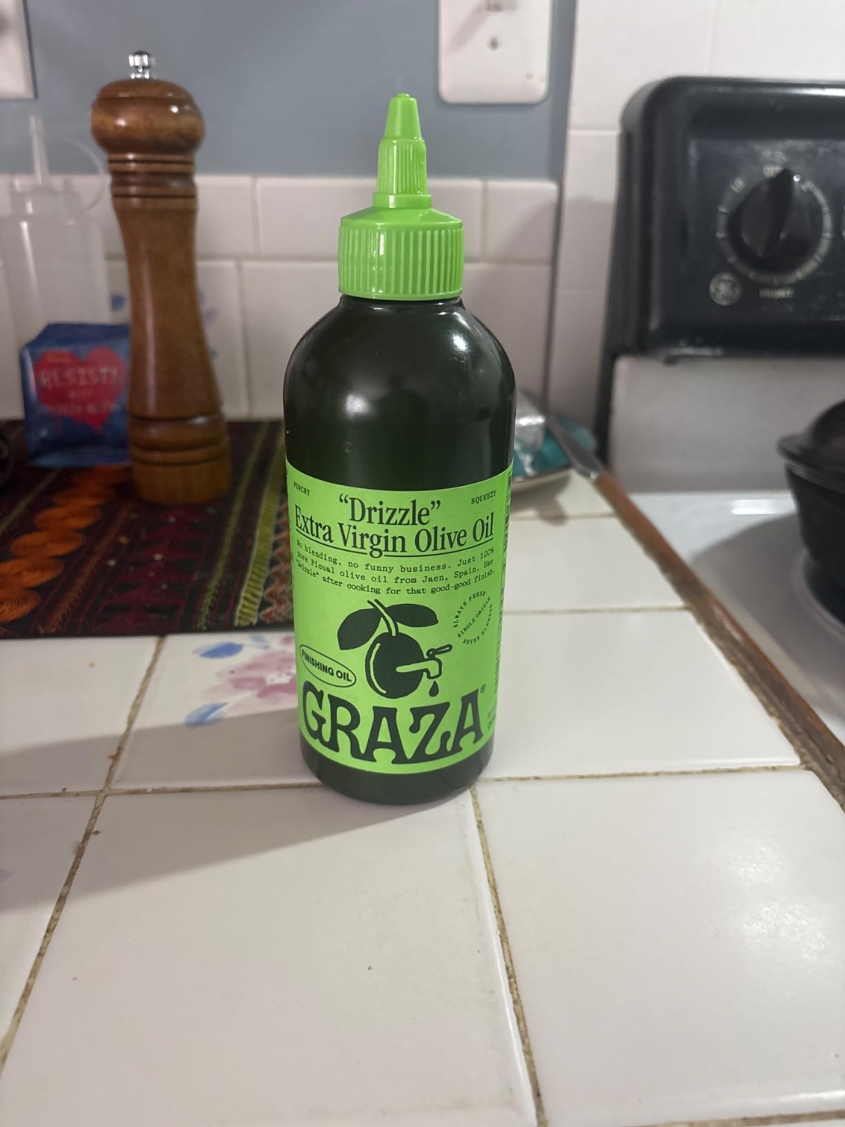 Graza Drizzle Extra Virgin Olive Oil, Finishing Oil - High Polyphenol Early Harvest EVOO Finishing Oil in a Squeeze Bottle - Single Origin Olive Oils from Spain - 16.9 Fl Oz (500ml) customer photo 1