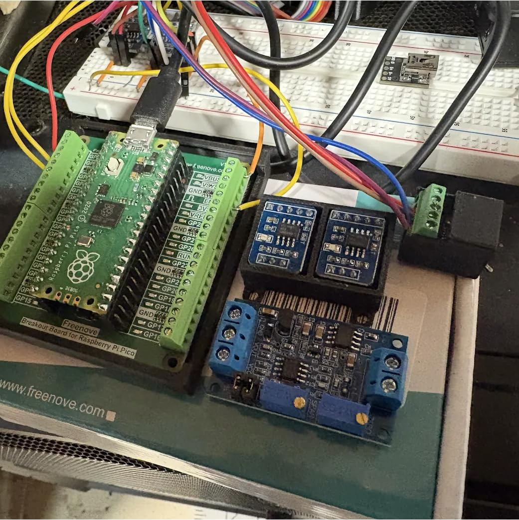 Freenove Raspberry Pi Pico Board Pre-Soldered Header, Dual-core Arm Cortex-M0+ Microcontroller, Development Board, Python C Java Code, Tutorial Example Projects customer photo 1