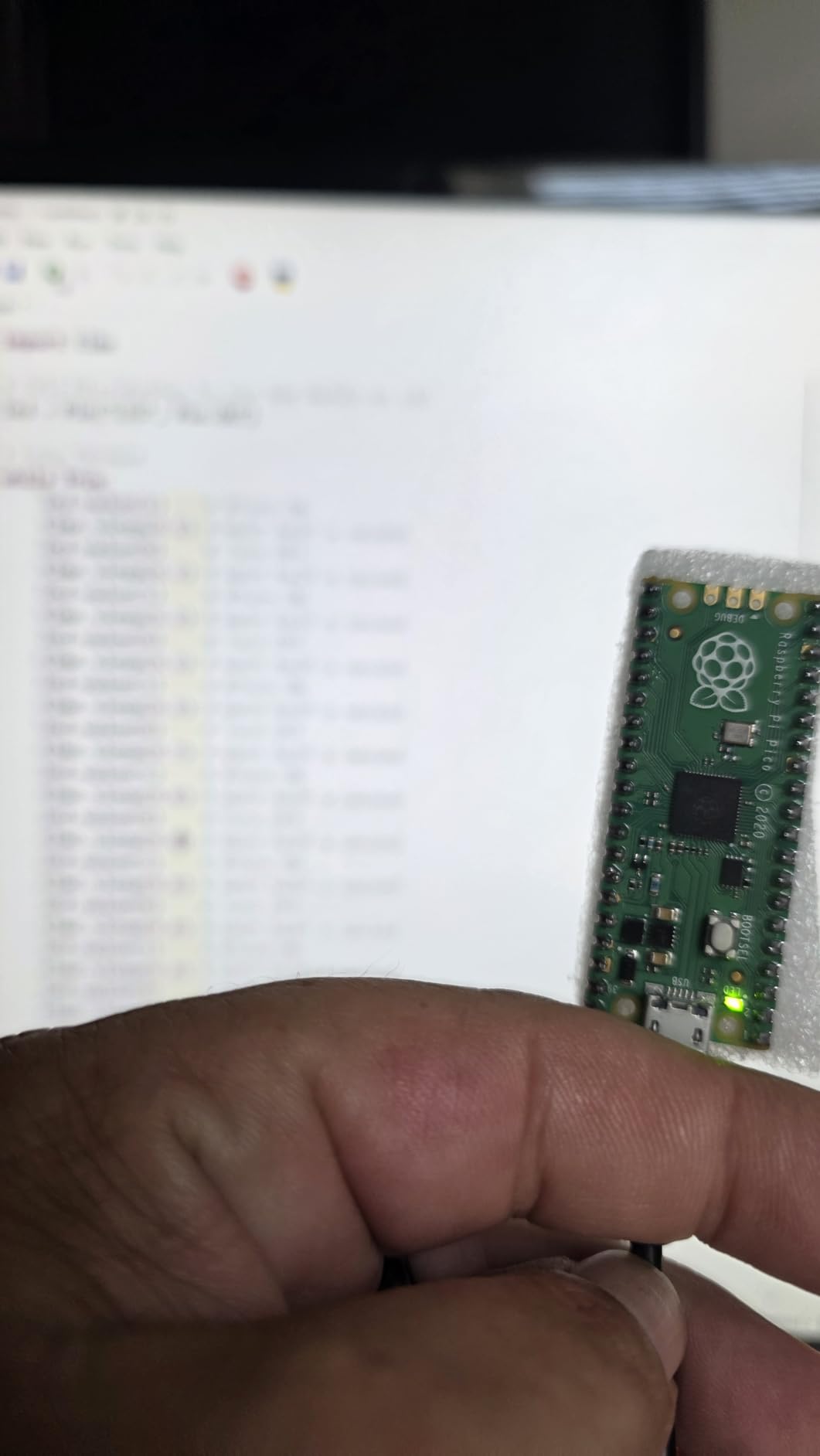 Freenove Raspberry Pi Pico Board Pre-Soldered Header, Dual-core Arm Cortex-M0+ Microcontroller, Development Board, Python C Java Code, Tutorial Example Projects customer photo 2