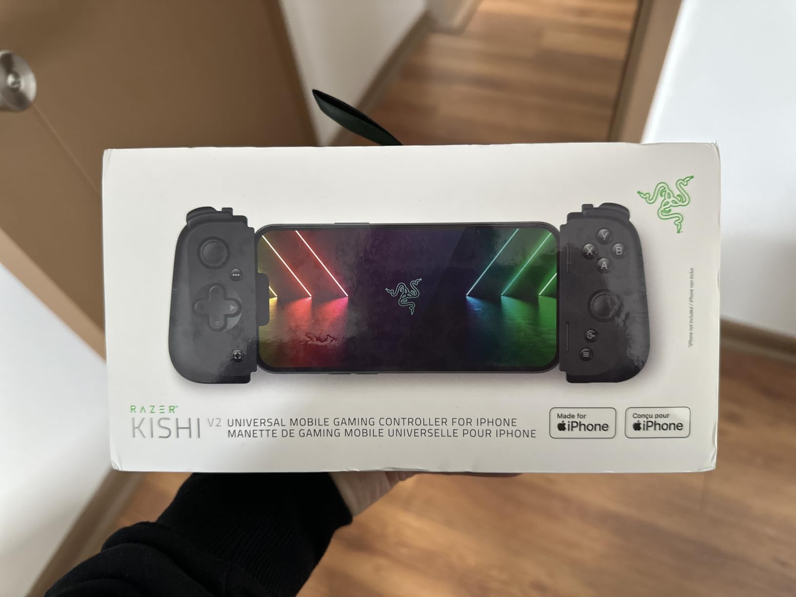 Razer Kishi V2 Mobile Gaming Controller for iPhone (Lightning): Console Quality Controls - Universal Fit w/ Extendable Bridge - Stream PC, Xbox, PlayStation Games - Customizable Triggers - Ergonomic customer photo 1