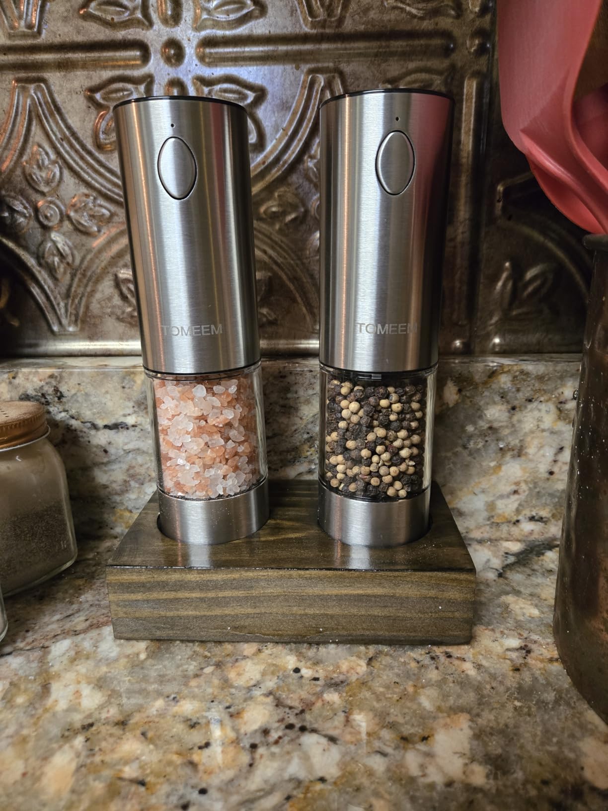TOMEEM Larger Capacity Rechargeable Electric Salt and Pepper Grinder Set customer photo 1