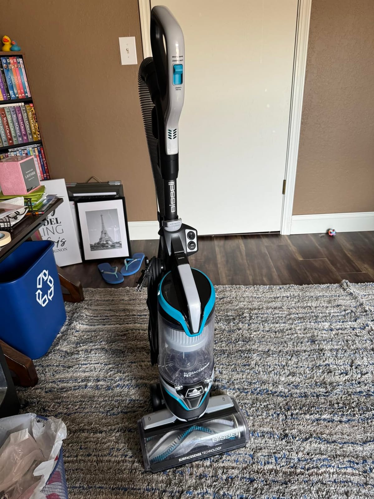 Bissell SurfaceSense Allergen Lift-Off Pet Upright Vacuum, 3418 customer photo 2