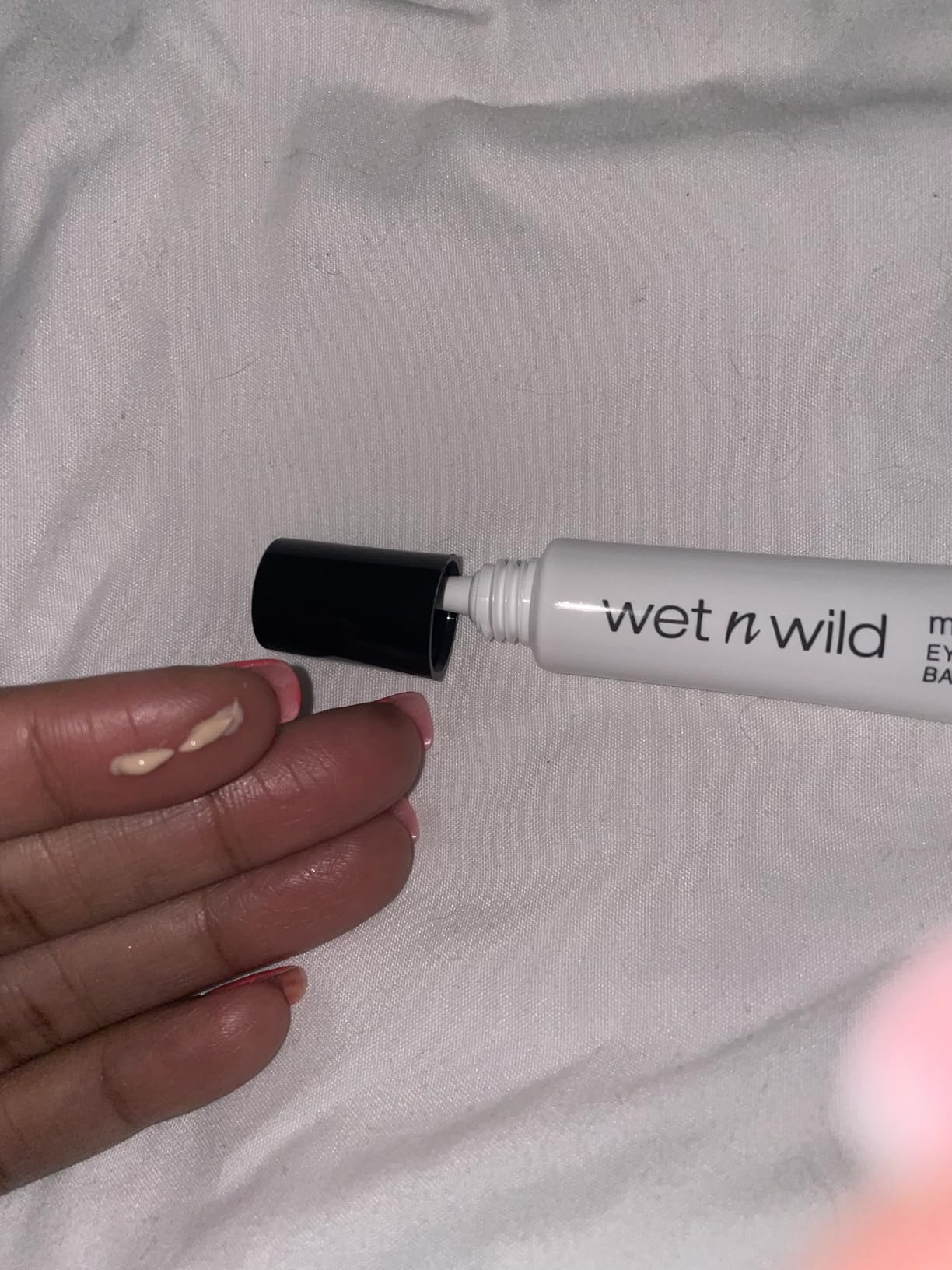 wet n wild Megalast Eyeshadow Primer, lightweight formula, inflused with Vitamin E customer photo 2