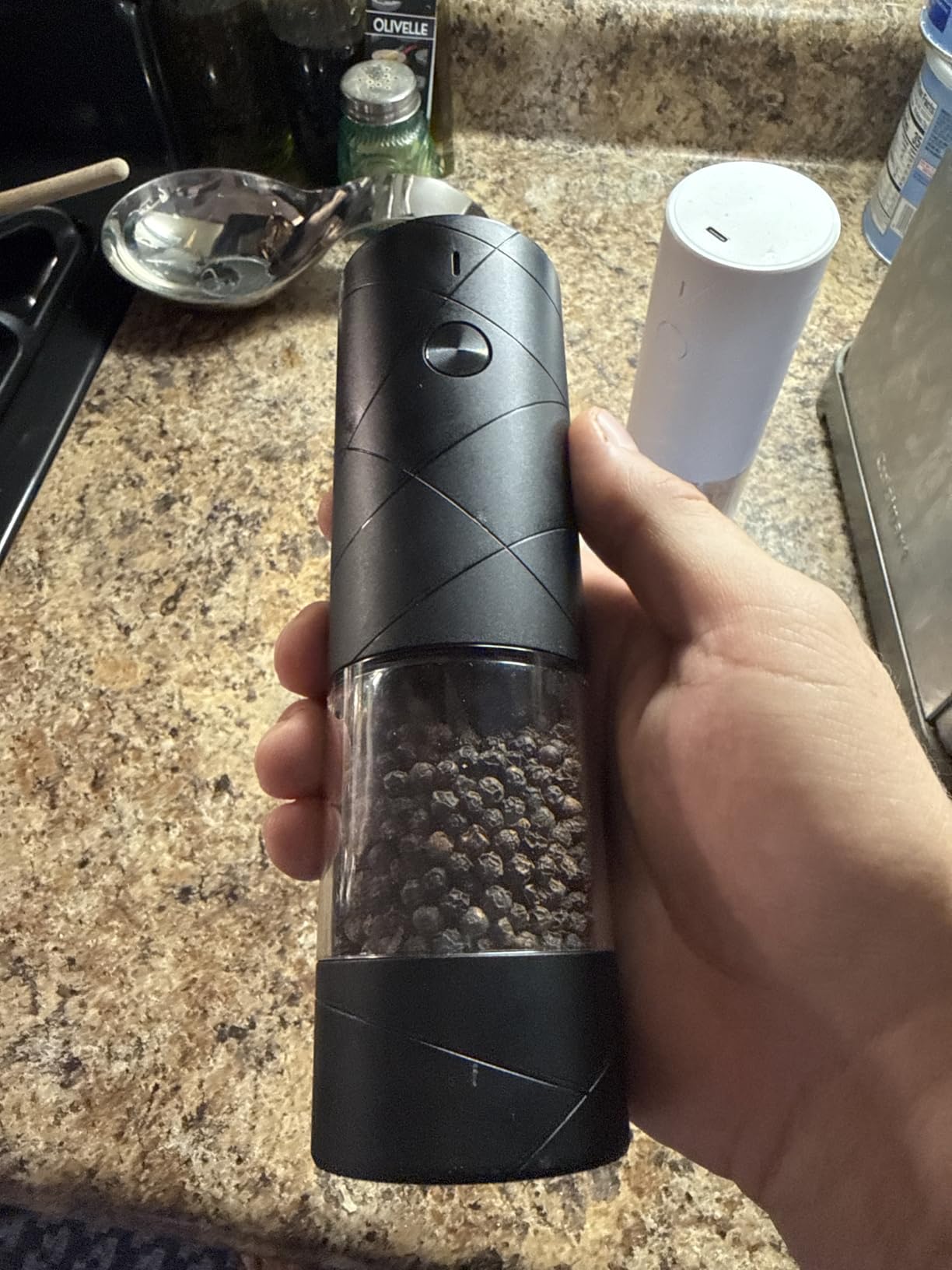 Electric Salt and Pepper Grinder Set, Rechargeable Automatic Salt and Pepper Shakers, Adjustable Coarseness Pepper Grinder with Led, Kitchen Appliances Gifts for Mom(Blackwhite) customer photo 2