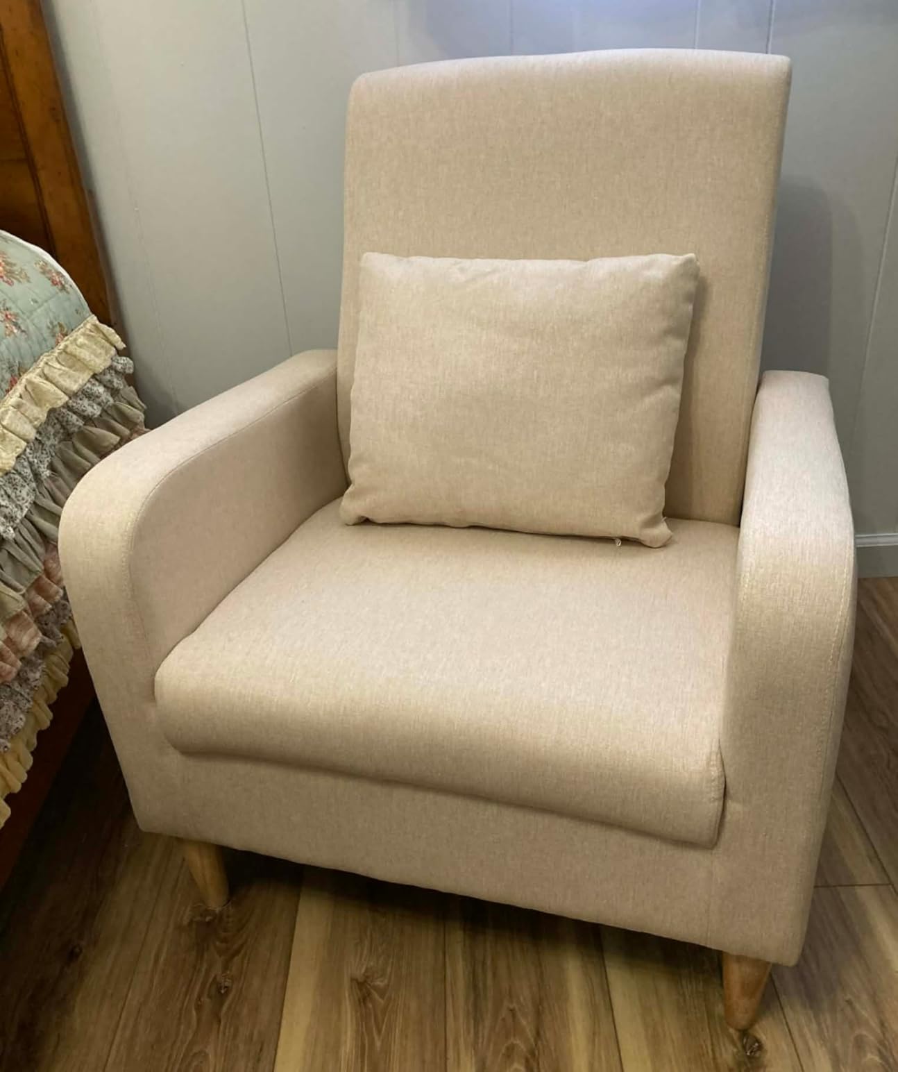 COLAMY Mid-Century Modern Upholstered Accent Chair with Back Pillow & Solid Wood Legs, Fabric Cozy Armchair for Living Room, Bedroom, Reading Nook, Apartment & Small Spaces, Beige customer photo 1