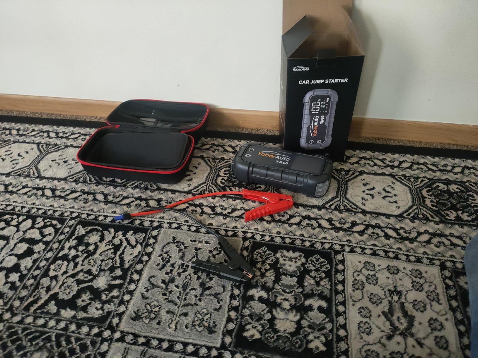 YaberAuto 8000A Jump Starter 99Wh 65W Fast Charging (All Gas/12.0L Diesel) customer photo 1