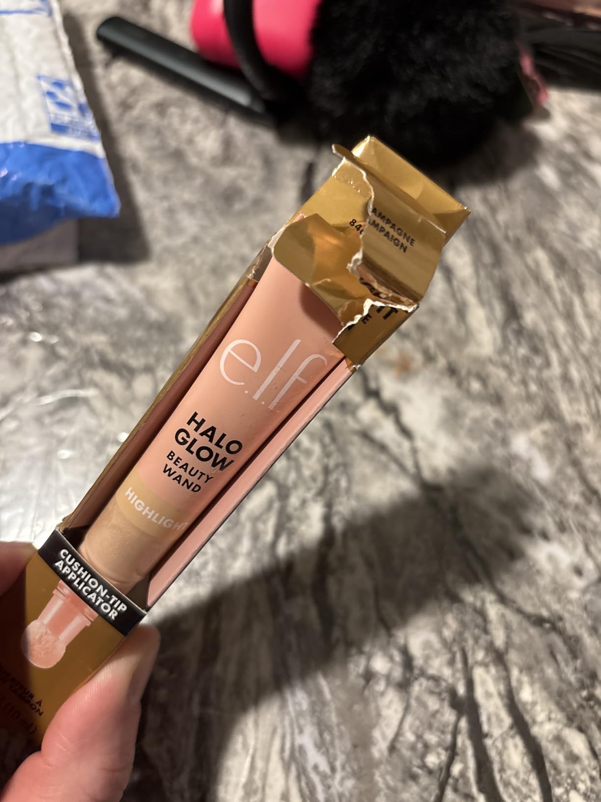 e.l.f. Halo Glow Highlight Beauty Wand, Champagne Campaign customer photo 2