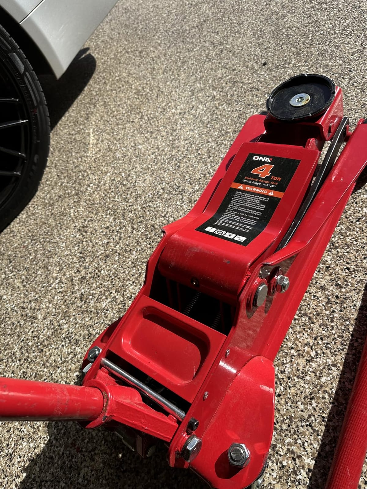 DNA Motoring Low Profile Hydraulic Trolley Service/Floor Jack, 4 Ton (8000 lbs) Capacity, Lifting Range 4.5