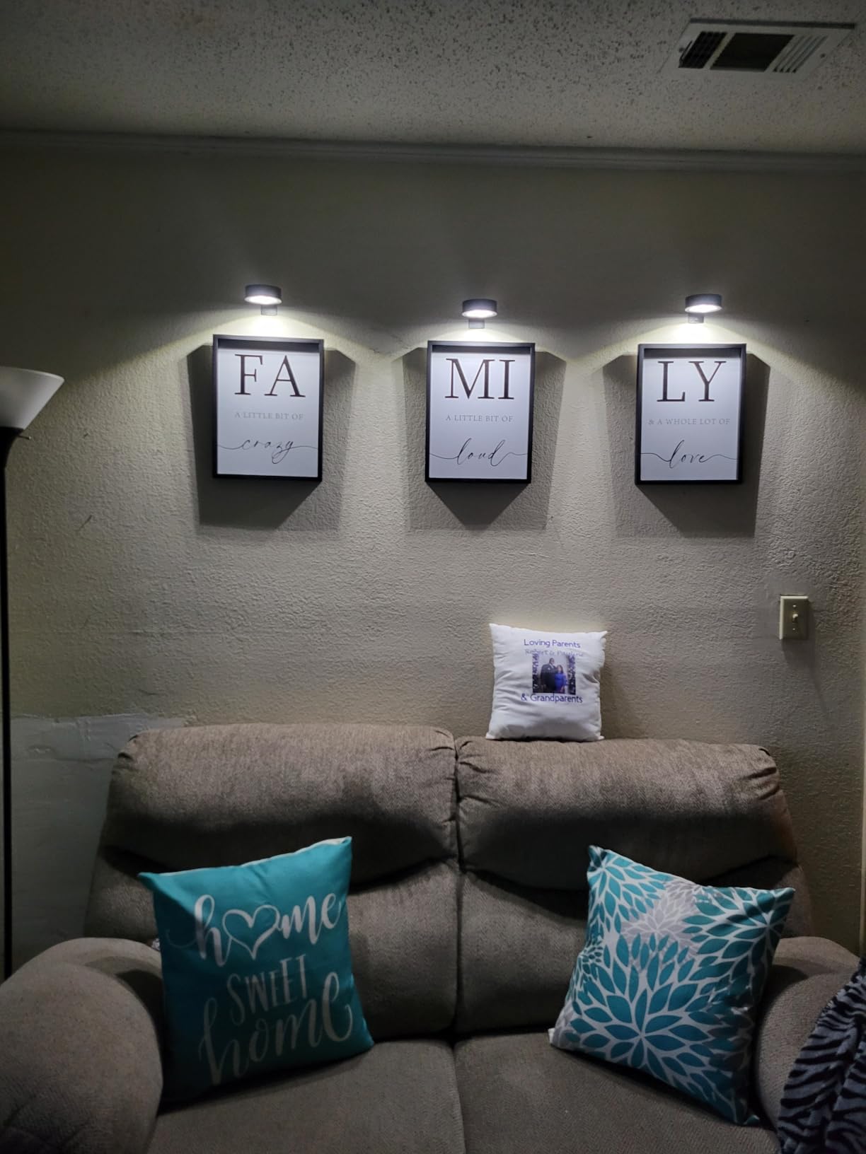 3Pack Picture Light Battery Operated Painting Lights for Wall Wireless Magnetic Display Art Light with Remote Control,Dimmable&Timer Portrait Light for Art Frame Artworking,Wall Decor Puck Lights-Gold customer photo 1