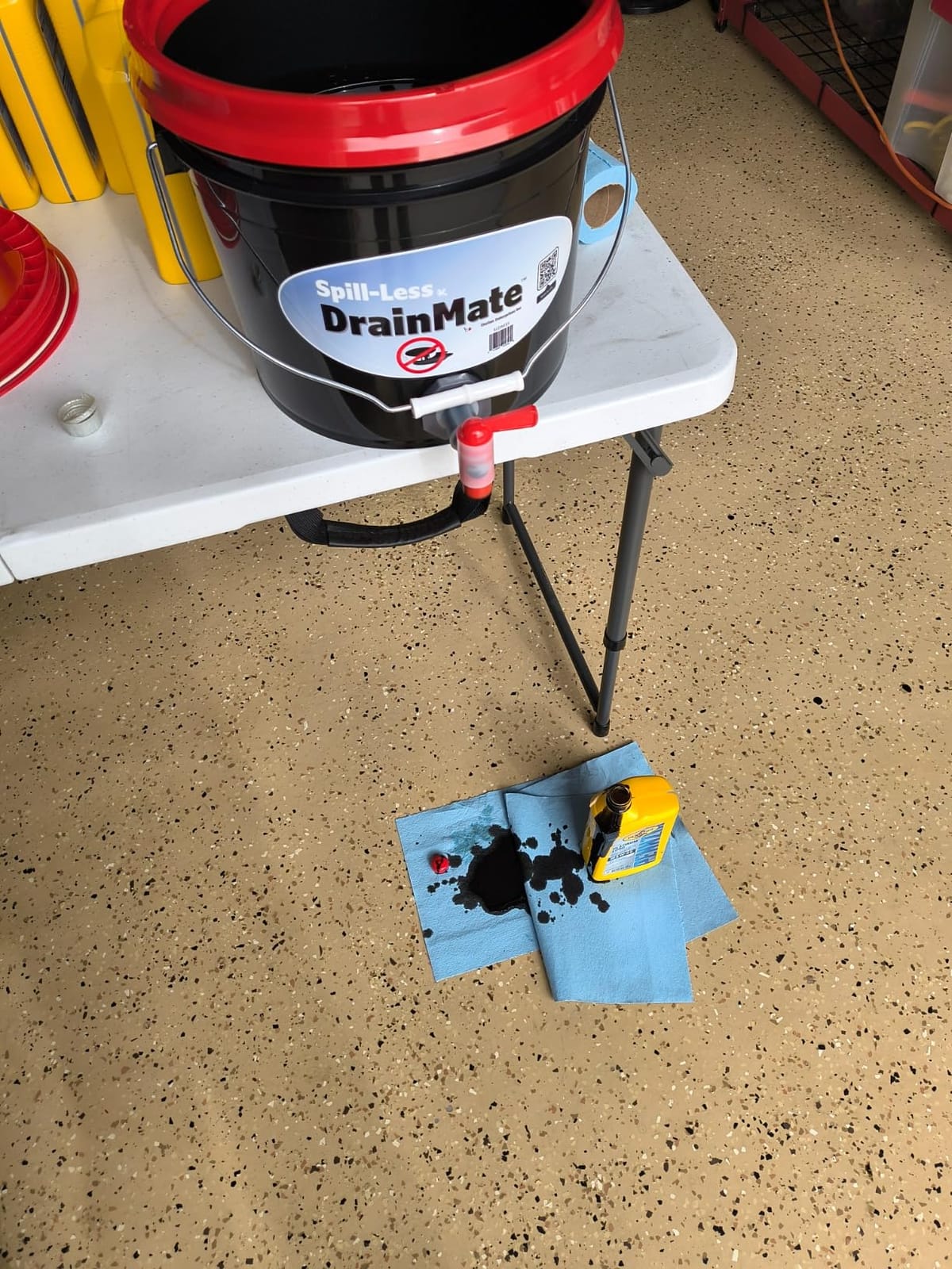 Spill-Less DrainMate™ 14 Quart Oil Drain Pan/Container - Made in USA customer photo 2