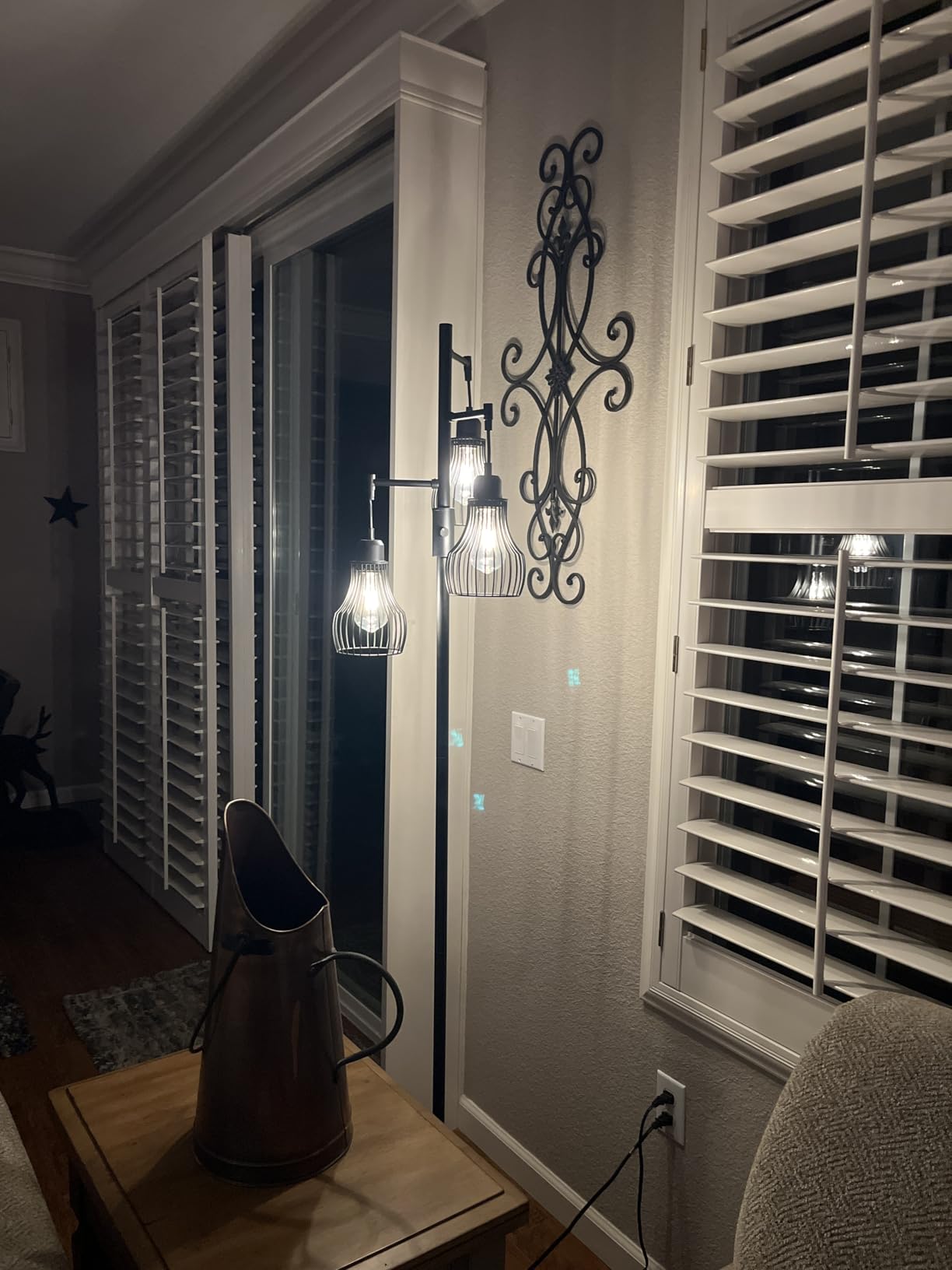 Ziisee Dimmable Floor Lamp, 3 x 800LM LED Edison Bulbs Included, Farmhouse Industrial Floor Lamp Standing Tree Lamp with Elegant Cage Tall Lamps for Living Room Bedroom Office - Black customer photo 2
