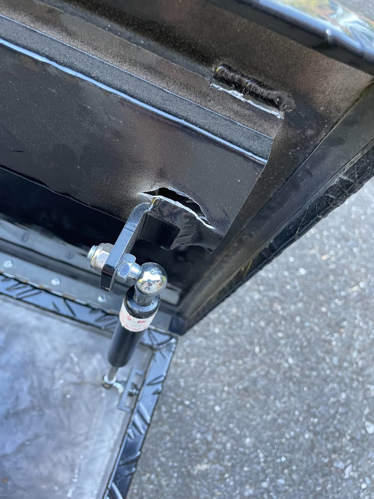BLACKHORSE-RACING 35inch ATV/UTV Rear Aluminum Storage Box，Heavy Duty Aluminum Stripes Plated Truck Cargo Box - Off-Road Vehicles, Utility Vehicles - Weatherproof - Black customer photo 2