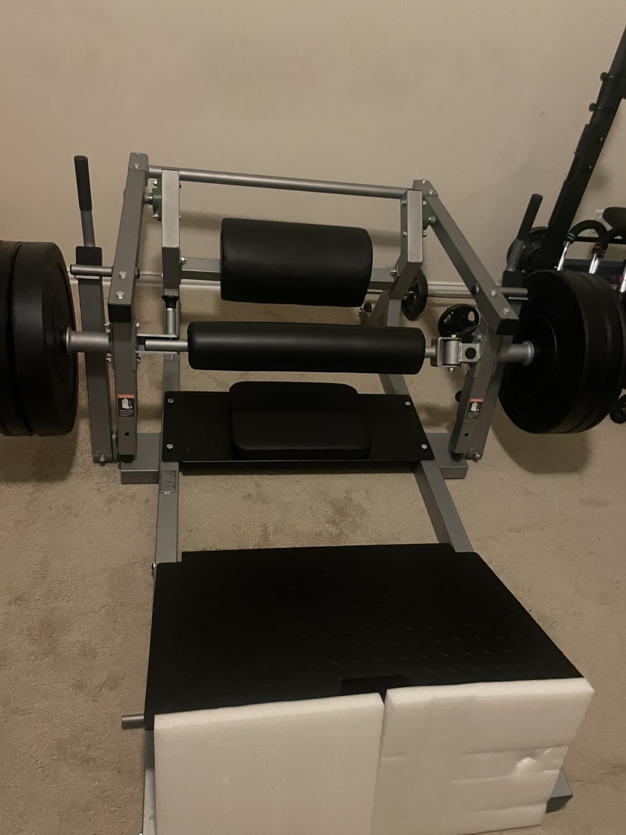 GMWD Hip Thrust Machine, 800LBS Plate-Loaded Glute Bridge Machine with Weight Holder, Heavy Duty Butt Exercise Equipment for Glute Muscles Building and Butt Shaping, Adjustable Footboard customer photo 1