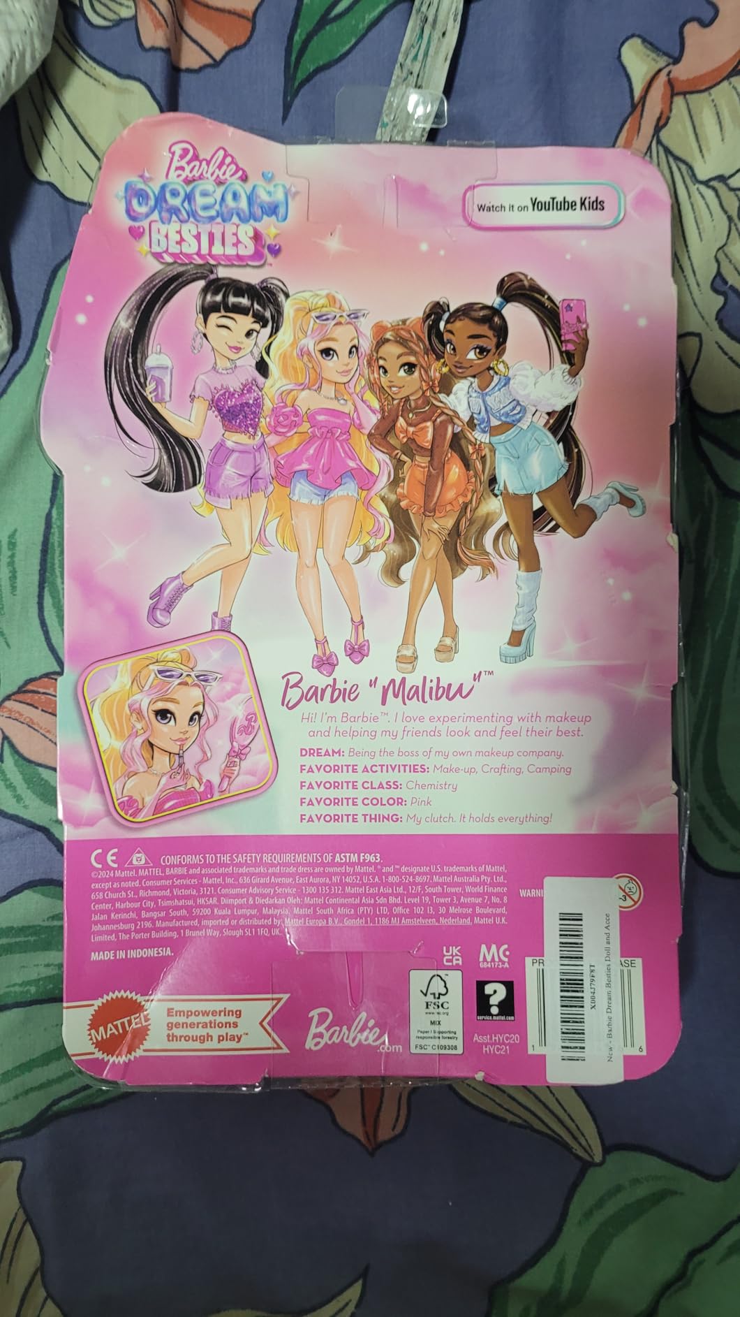 Barbie Dream Besties Playset, Barbie “Malibu” Posable Fashion Doll with Wavy Blonde Hair, 11 Makeup & Hair-Themed Accessories customer photo 2