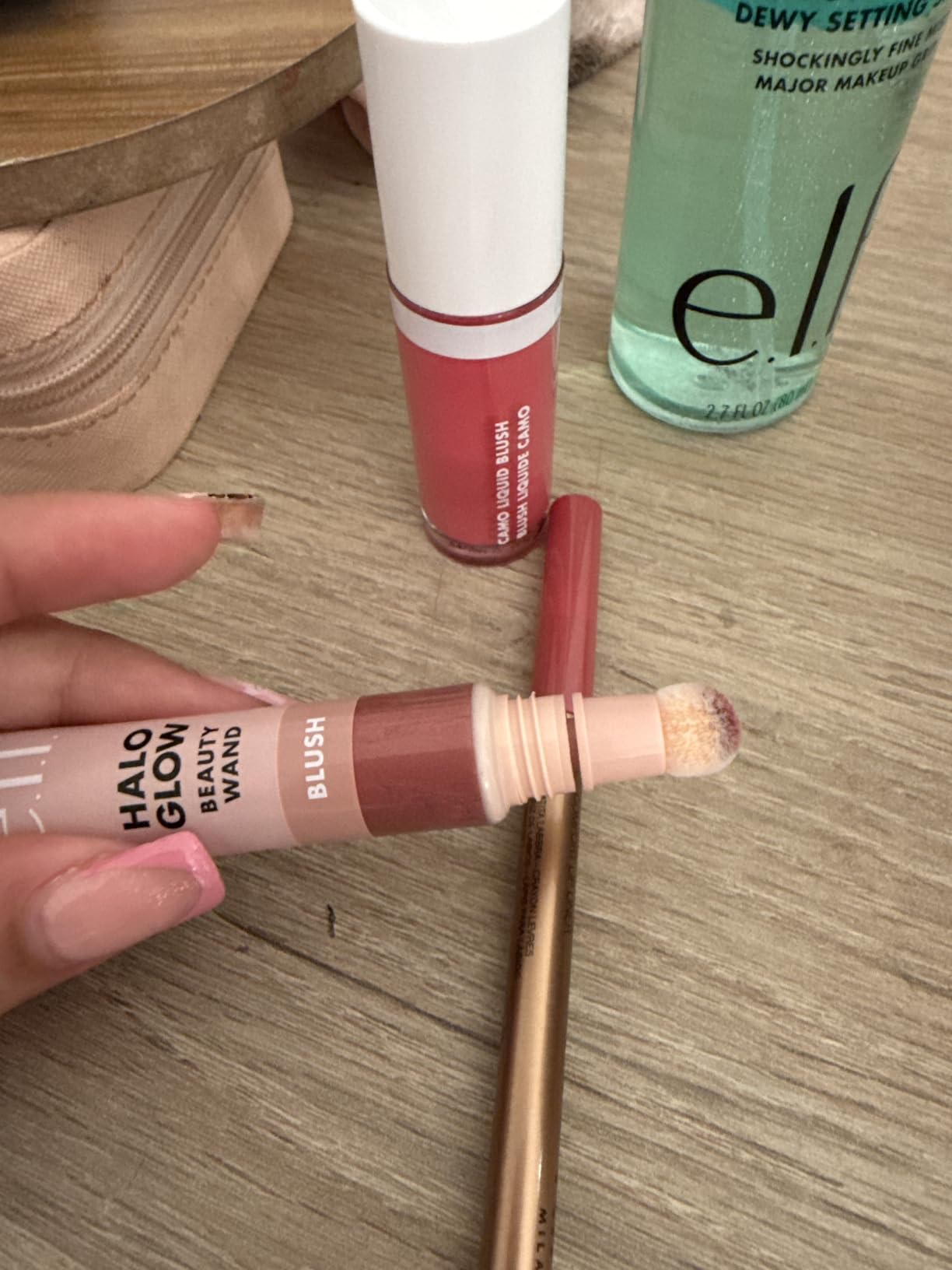 e.l.f. Halo Glow Blush Beauty Wand, Pink-Me-Up customer photo 2