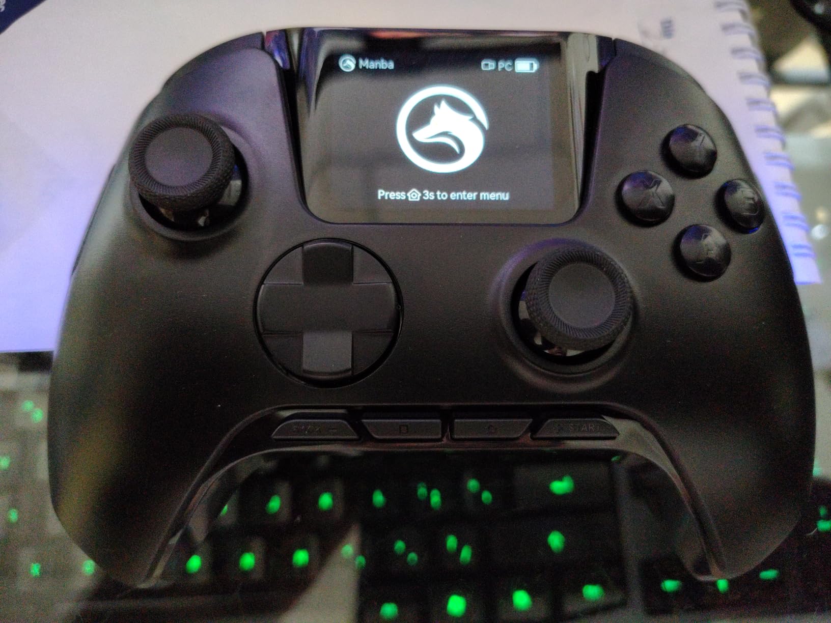 ManbaOne Interactive Screen Wireless Gaming Controller (Black) customer photo 2