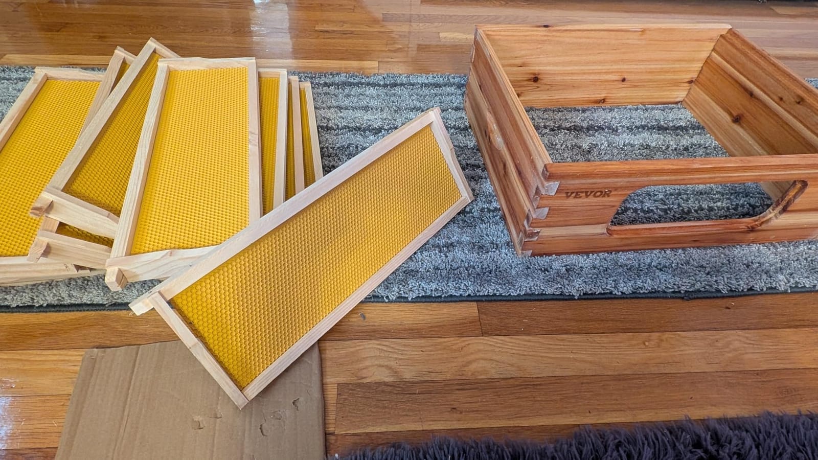 VEVOR Bee Hive 10 Frame Bee Hives Starter Kit, Beeswax Coated Fir Wood, 2 Deep + 1 Medium Bee Boxes Langstroth Beehive Kit, Transparent Acrylic Windows with Foundations for Beginners Pro Beekeepers customer photo 2