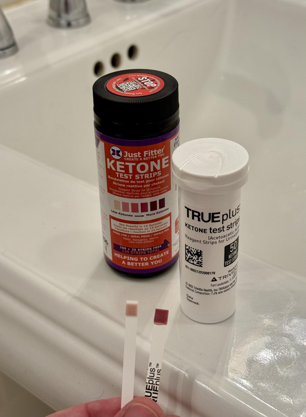 Just Fitter Alkaline Water pH Test Strips. Testing Kit for Home Drinking Water and Liquids. Universal Tester for Aquarium, Fish Tank, Pool, Hot Tub, Spa, Kombucha, Fermentation and Brewing Process. customer photo 1