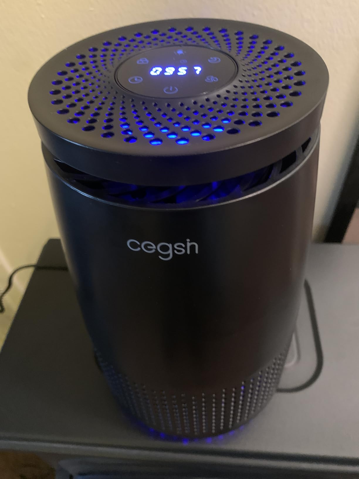 Air Purifiers for Home Bedroom, 3-in-1 HEPA Filter for Pets Dander Dust Pollen Smoke Odors, Quiet Air Cleaner with Sleep Mode, 12H Timer, Night Light, Aromatherapy, Safety Lock, Black customer photo 1