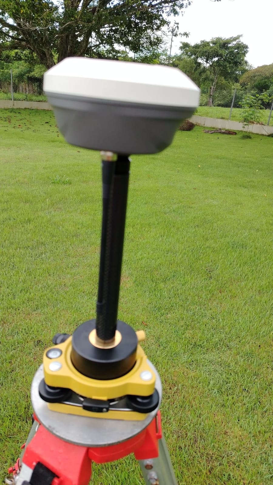 E1 Lite GNSS RTK Surveying Equipment, RTK GNSS GPS with IMU Rover & Base, GPS RTK Handheld Collector with Software, 1cm Accuracy, 1408 Channels, 60° Tilt Survey, 10-15km UHF Range customer photo 1