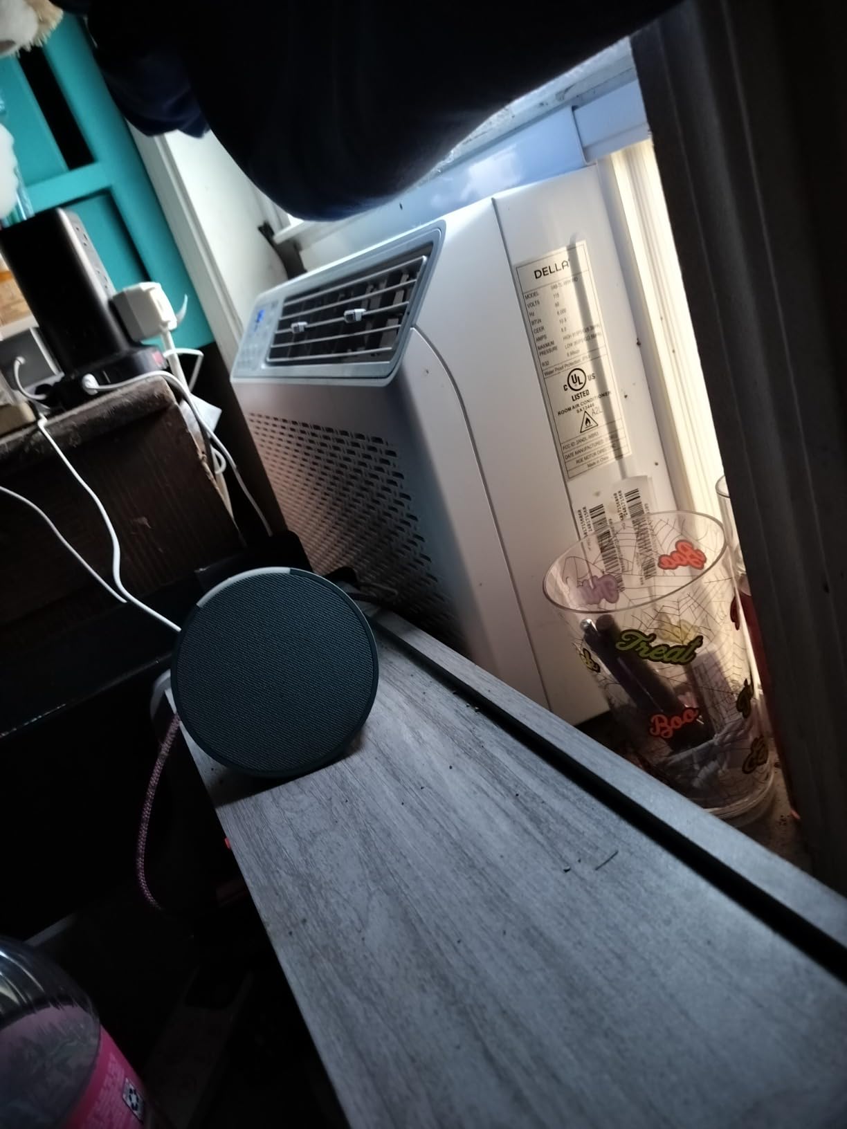 DELLA 14,000 BTU Window Air Conditioner, Work with Alexa, Cools Up to 700 Sq. Ft., GEO Location, Remote/App Control, Dehumidifier, Fan, Reusable Filter, Easy Install Kit customer photo 2