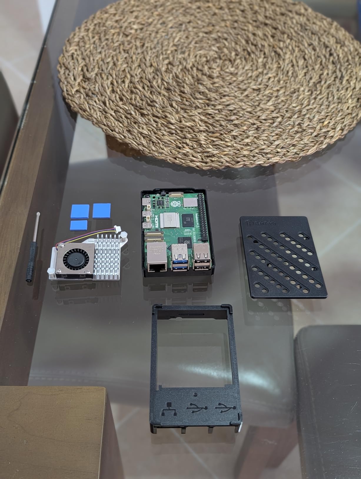 RasTech Raspberry Pi 5 Kit 8GB RAM with Pi 5 Case,Active Cooler,Screwdrive and Pi 5 8GB Board Included customer photo 1