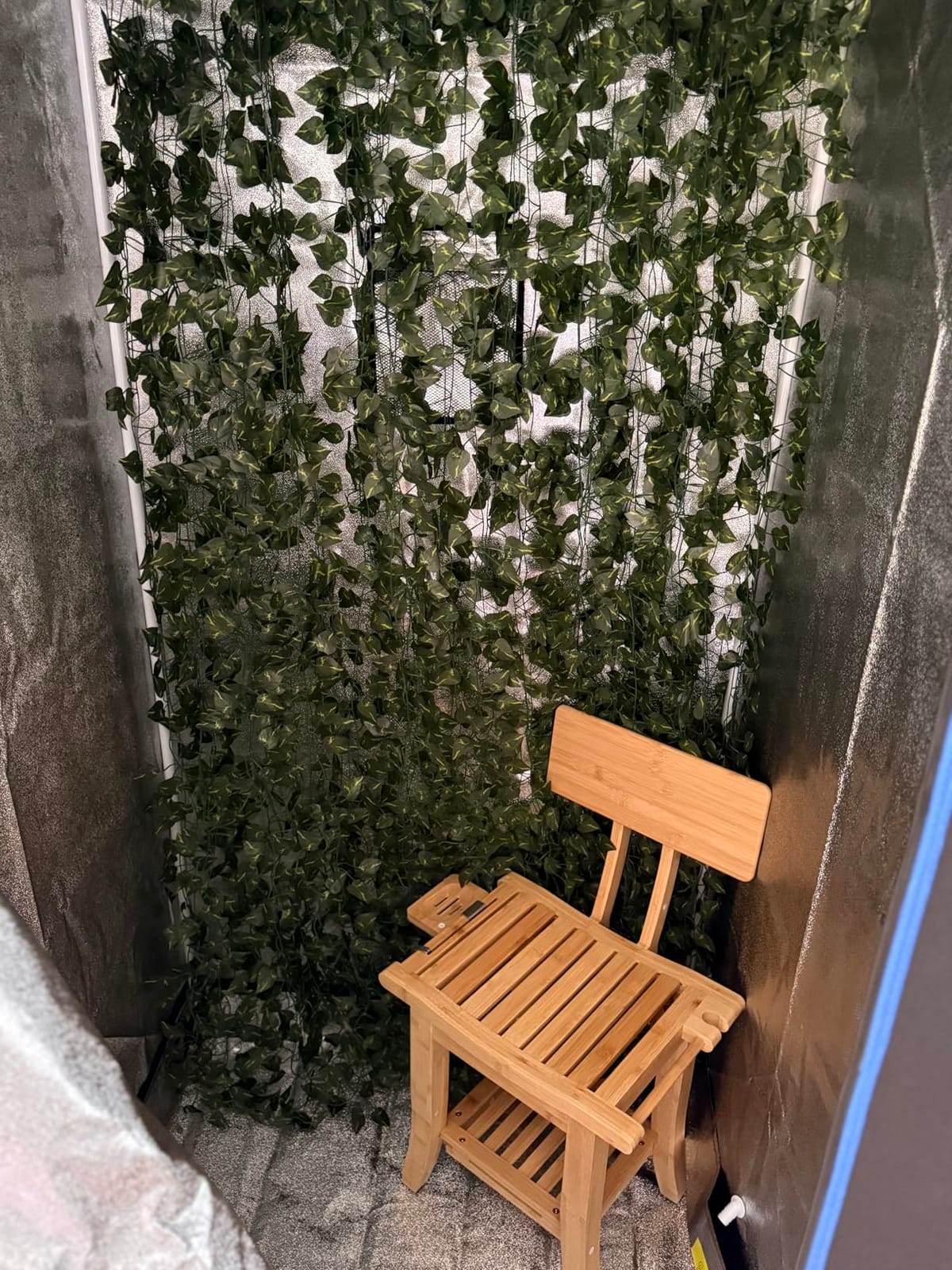 SereneLife Portable Sauna Box for Home, Steam Sauna Tent with Extra Large 4L Steamer - Includes Folding Sauna Chair, Remote Control w/ 9 Heat Levels for in-Home Spa - 2.9' x 2.9' x 5.9' customer photo 1