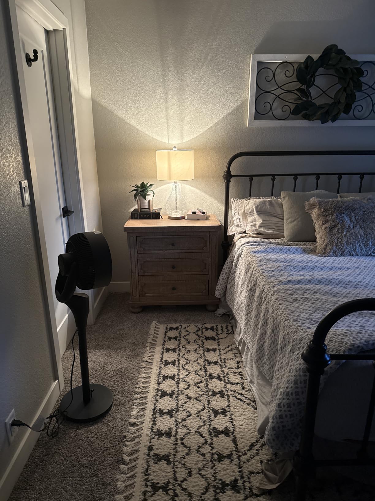 DREO Fan for Bedroom, 2026 Upgraded, 90ft Airflow, Quiet Fan, 90° Oscillating Standing Fan for Whole Room, DC Motor, 8+H Speeds, 3 Modes, 38-42'' Adjustable Height, 8H Timer, 105° Manual Vertical customer photo 2