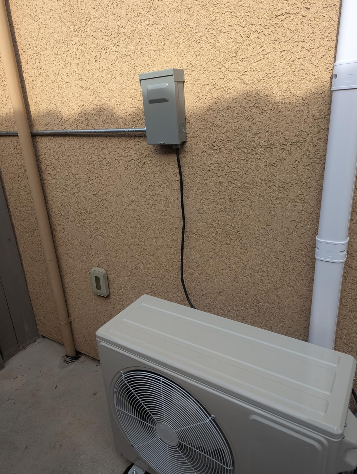 Mountman 18000 BTU Mini Split AC/Heating System,19 SEER2 208/230V Energy Efficient Ductless Inverter System,Cools Up to 1250 Sq.Ft with Pre-Charged Condenser,Heat Pump & Installation Kits customer photo 2