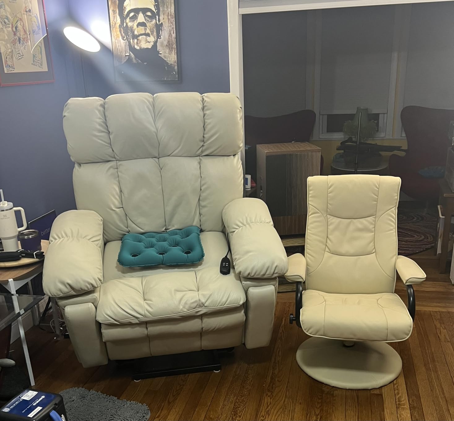 Big Tall Man Lay Flat Recliner with Massage Heat, Extra Wide Power Lift Recliner Chair for Elderly,Adjustable Headrest,Extended Footrest, USB Ports,Type C,Hidden Cup Holders,Storage Boxes,Beige customer photo 1