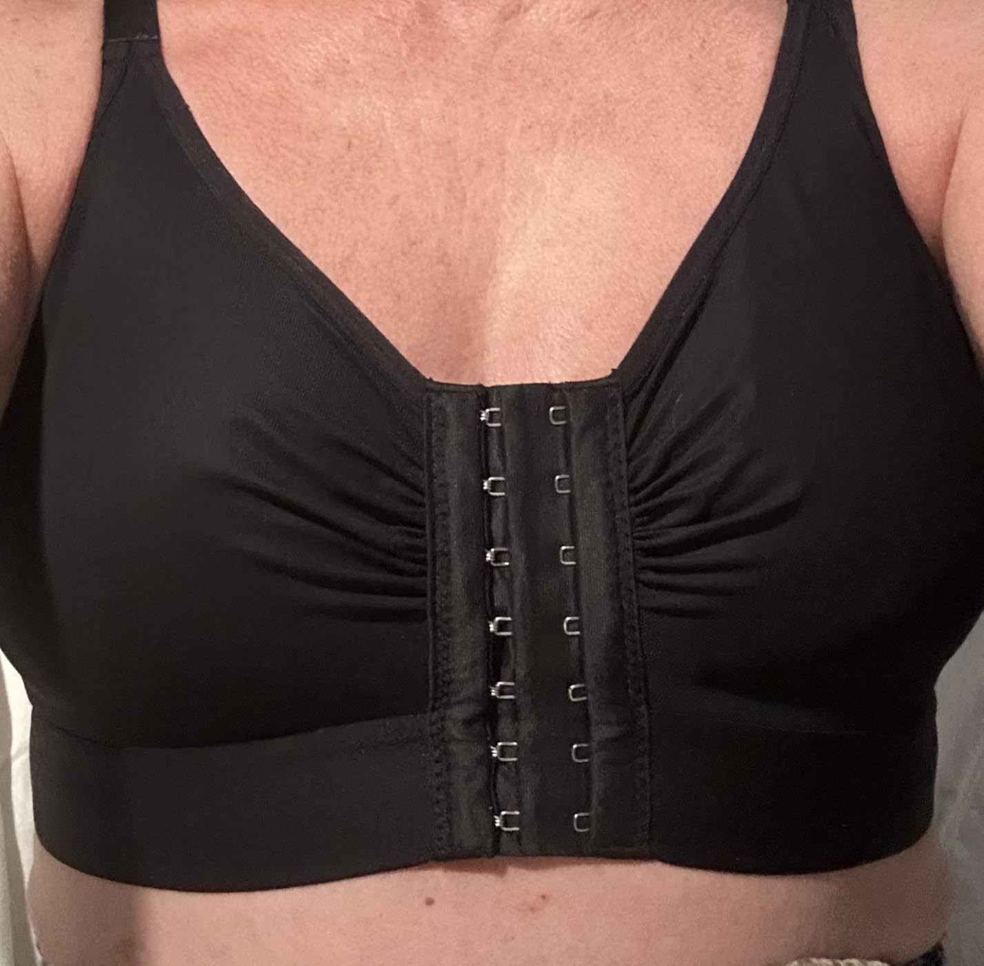EUYZOU Post Surgery Compression Bras for Women Front Closure Mastectomy Surgical Bras Wireless with Adjustable Straps customer photo 1