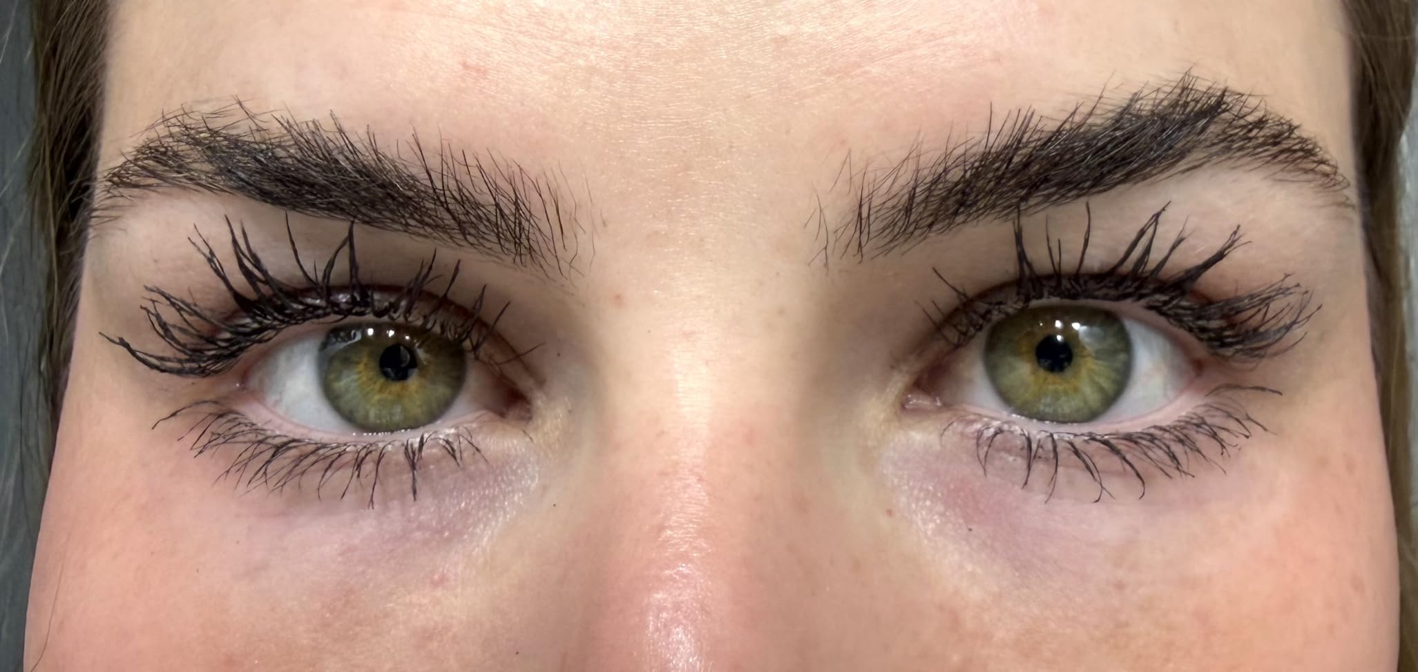 COVERGIRL Eye Enhancer Wrap Tubing Mascara, 30-Hour Wear, Visible Length, Tapered Wand, Effortless Removal, Vegan Formula - 800 Max Motion Black (Intense Black) customer photo 1