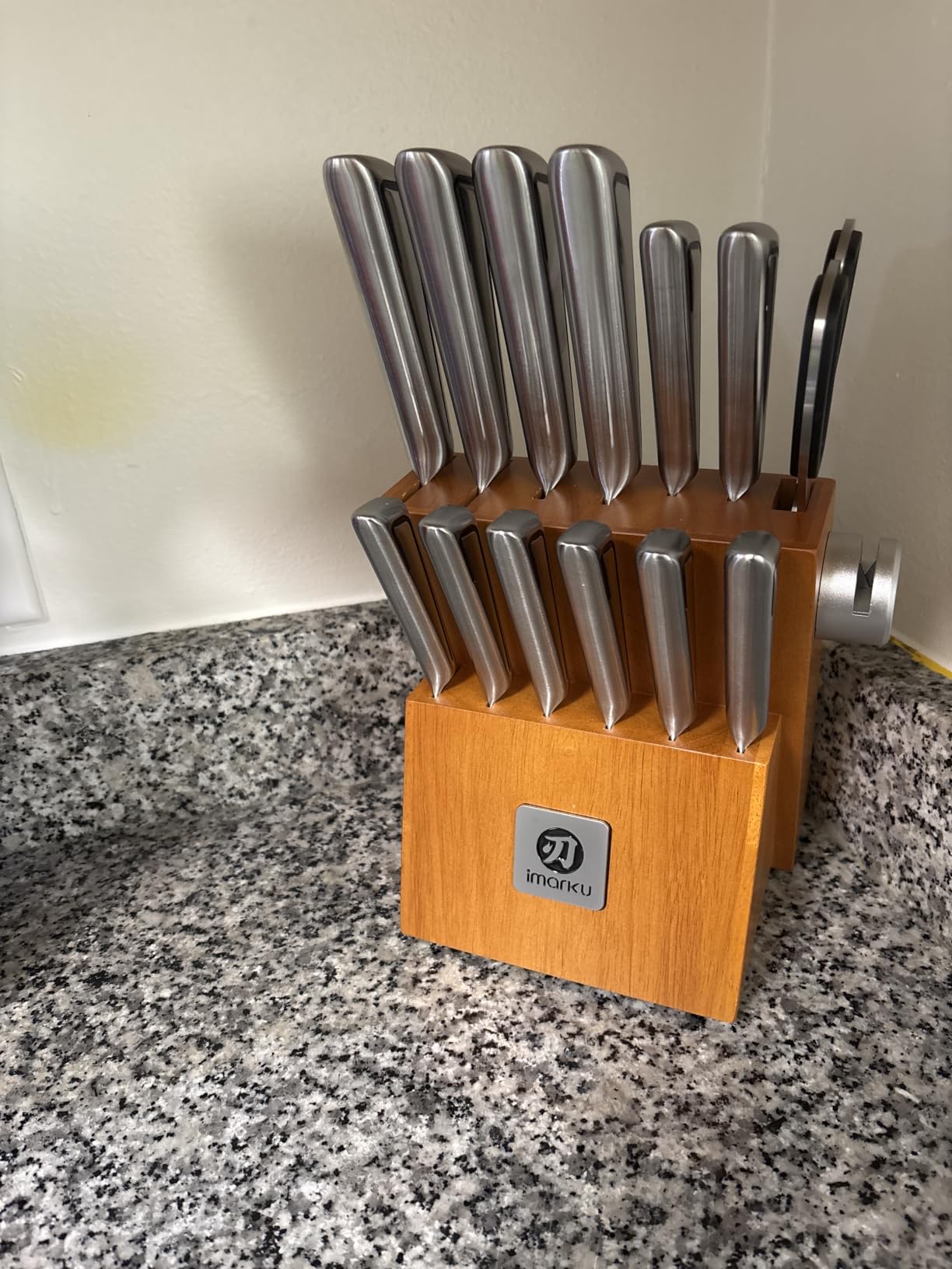 imarku Bread Knife 10 Inch: Japanese High Carbon Stainless Steel customer photo 2