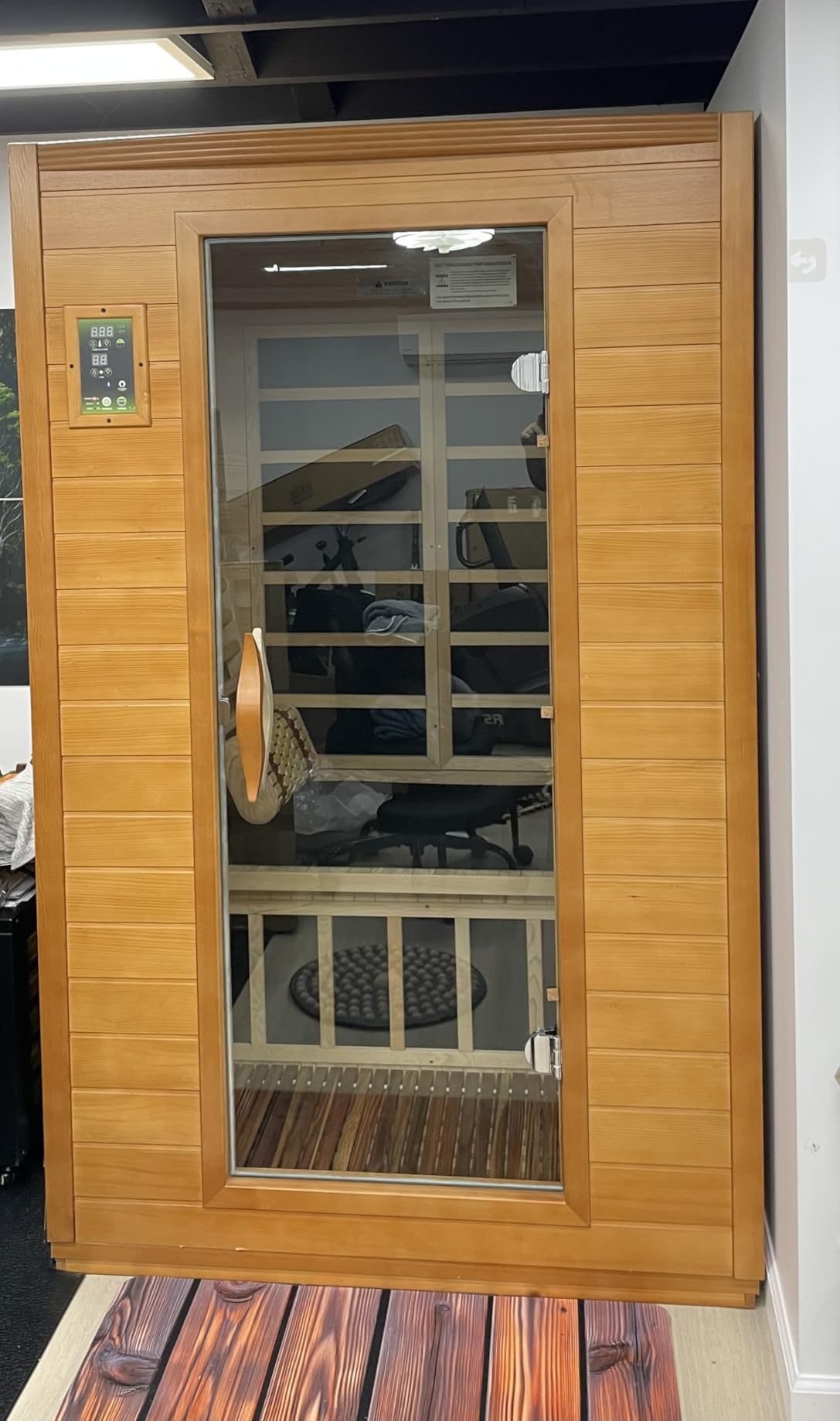 DYNAMIC SAUNAS Elite 1-Person Infrared Sauna with Red Light Therapy customer photo 2