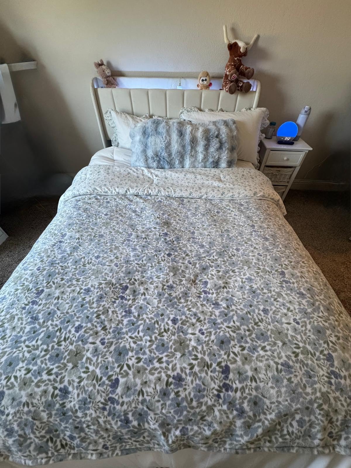 Queen Bed Frame with 4 Drawers and Storage Headboard, Upholstered Platform Bed Frame Queen Size with Led Lights and Handy Charging Station, No Box Spring Needed, Easy Assembly, Noise Free, Beige customer photo 1