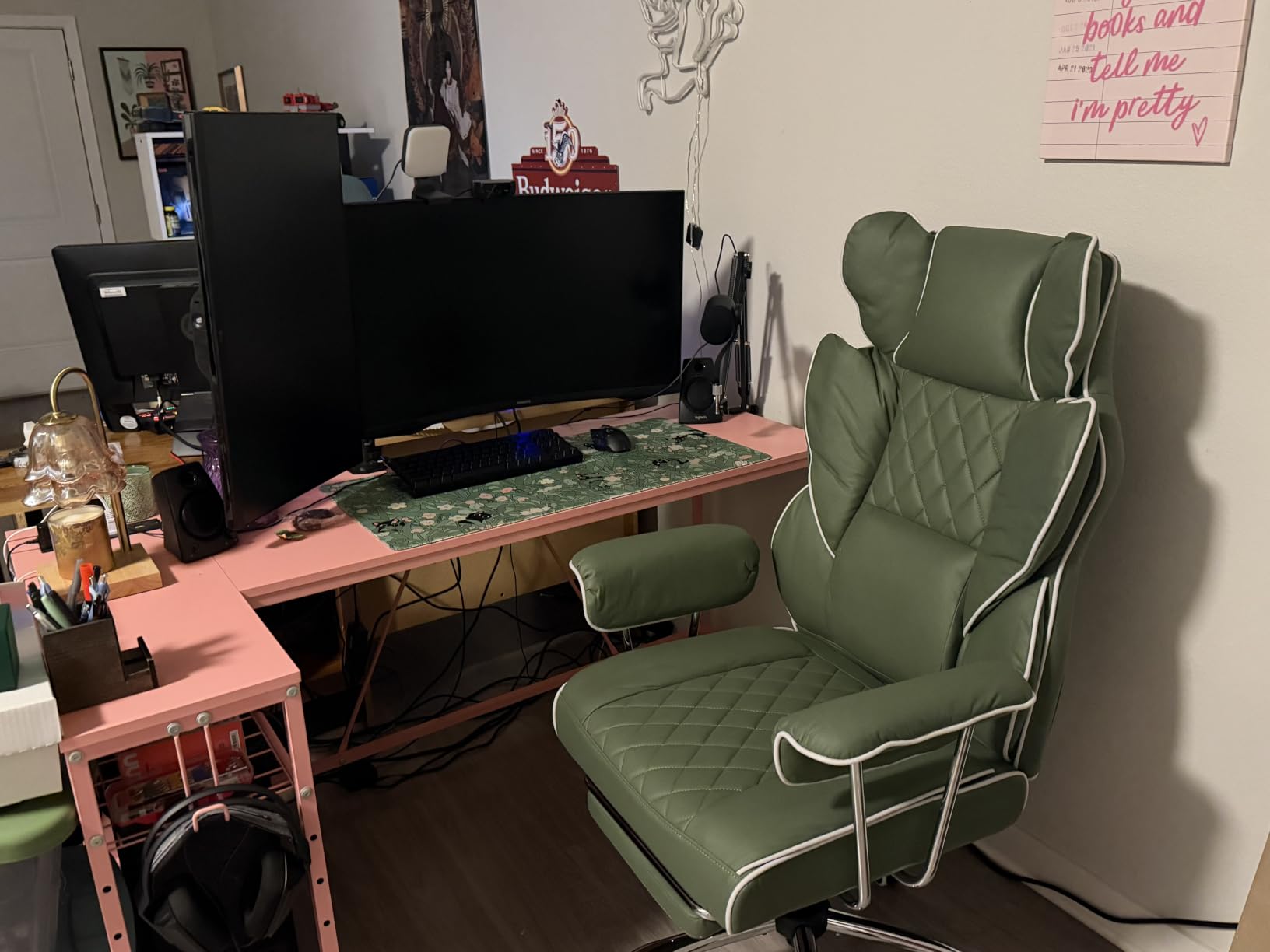 COMHOMA Big and Tall Office Chair, High Back Leather Gaming Chair with Footrest, Executive Ergonomic Office Chair with Pocket Spring Lumbar Support and with Outward Fixed Soft Armrests customer photo 1