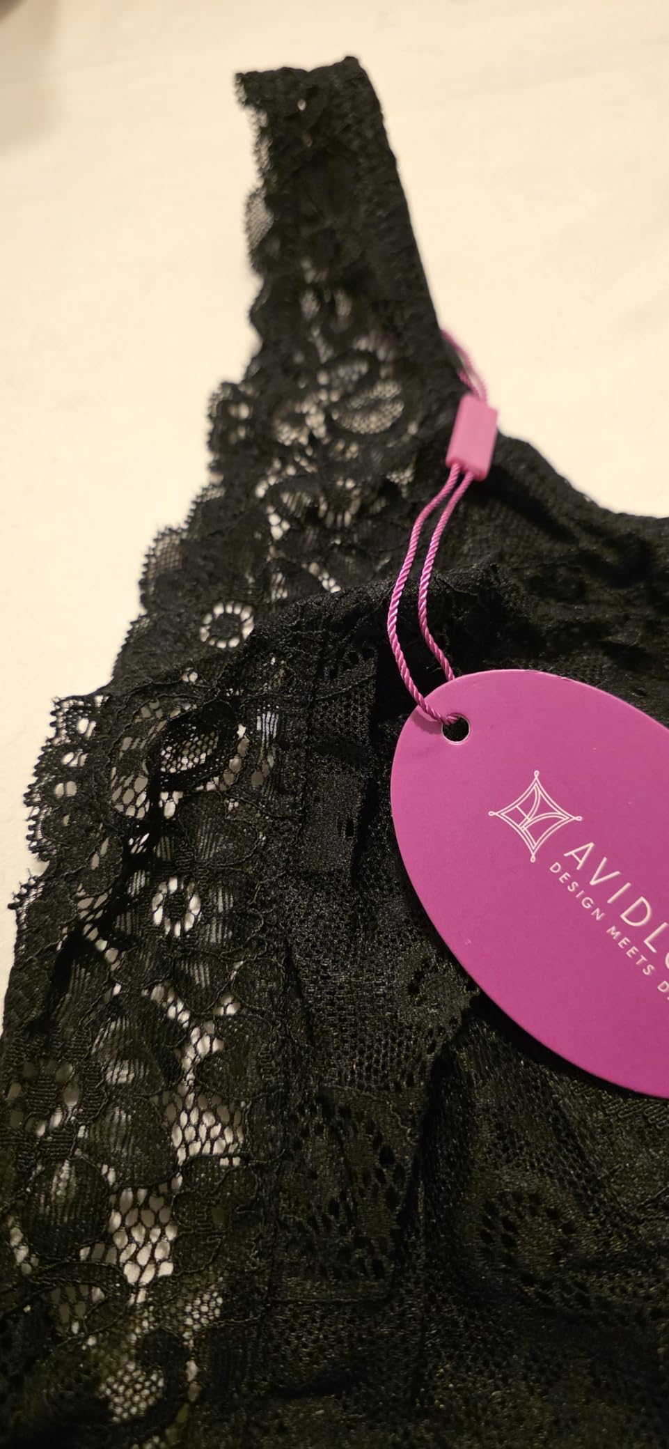 Avidlove Lace Bralettes Women V Neck Wireless Bras Unlined Basic Cami Sexy Comfy Everyday Wirefree Lingerie Unpadded customer photo 1