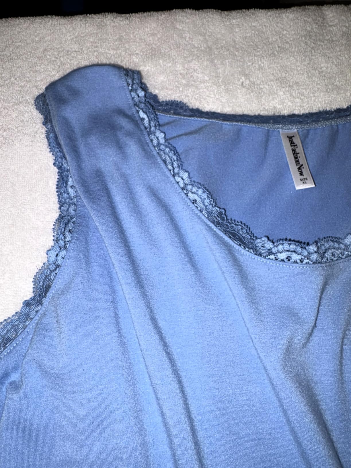 JUSTFASHIONNOW Womens Lace Tank Tops Scoop Neck Sleeveless Tops Cami Shirts customer photo 2