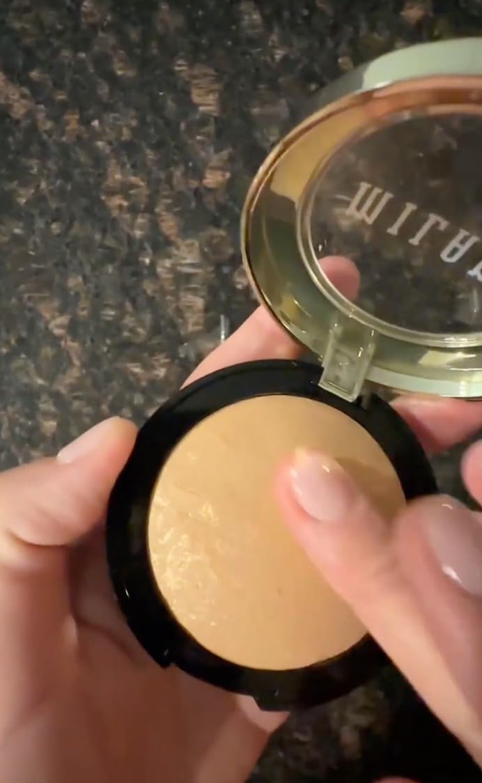 Milani Baked Bronzer, Bronzer Powder & Contour Powder - Amalfi Glow customer photo 1