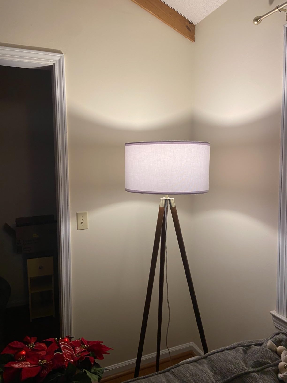 Sigalux A19 LED Light Bulbs Dimmable,60W Equivalent 750 Lumens, 2700K Soft White, E26 Base, 15,000-Hour Lifespan, 8W Energy Saving LED Bulbs, Ideal for for Living Room & Bedroom Lighting, 6 Pack customer photo 1