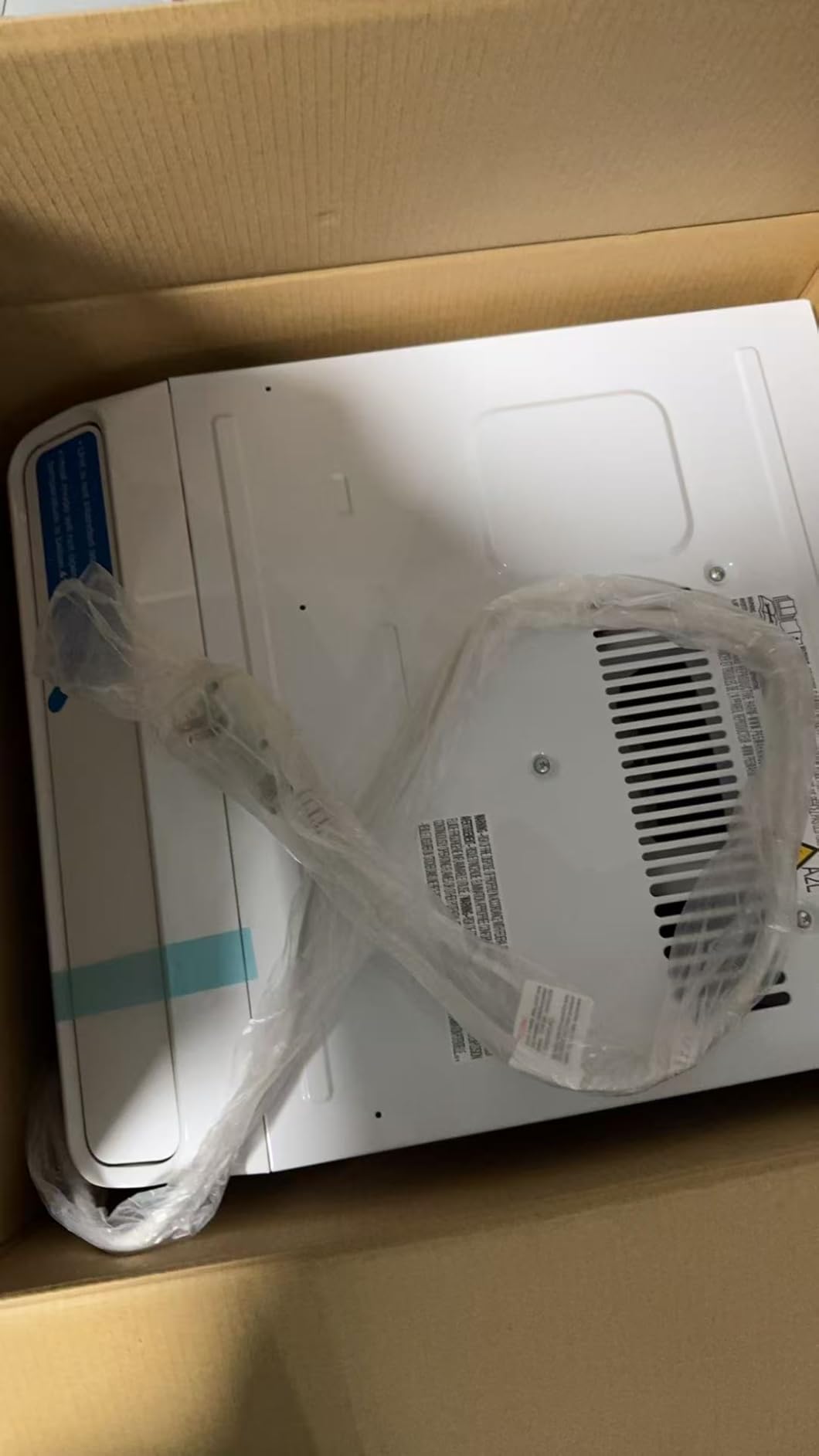 Midea 12,000 BTU Window Air Conditioner with Heat, 550 Sq Ft customer photo 1