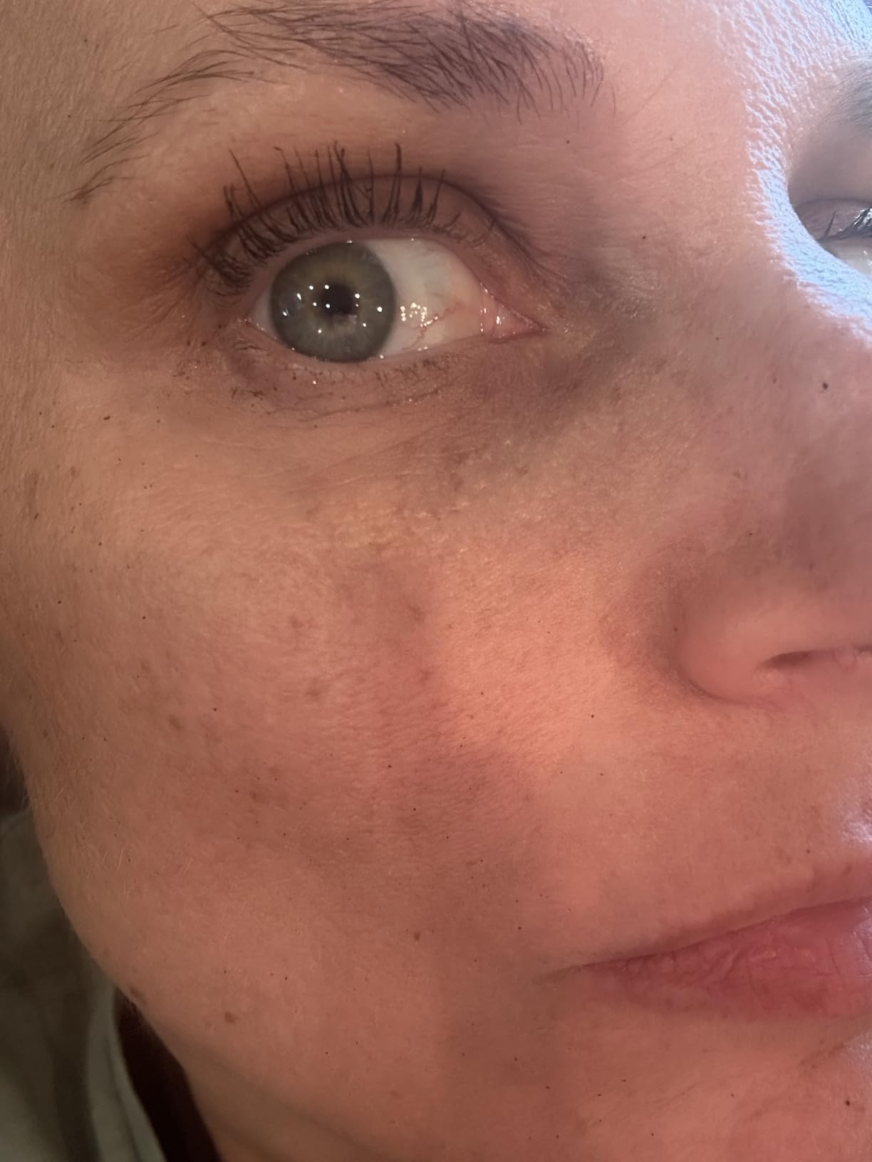Maybelline Lash Sensational Sky Tubes Tubing Mascara, Extension-Like Lengthening Mascara, 24HR Eye Makeup with Shea Butter & Castor Oil, Very Black, 1 Count customer photo 2
